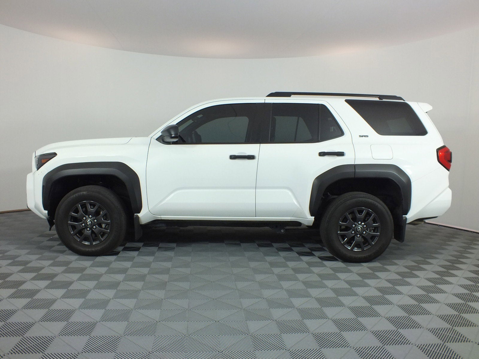 2025 Toyota 4Runner SR5 4WD *1-OWNER*