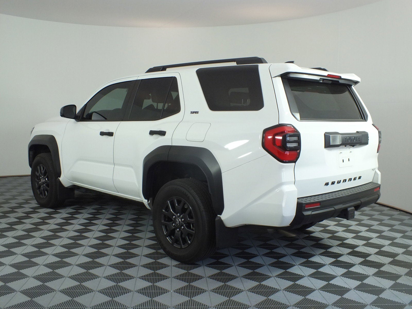 2025 Toyota 4Runner SR5 4WD *1-OWNER*