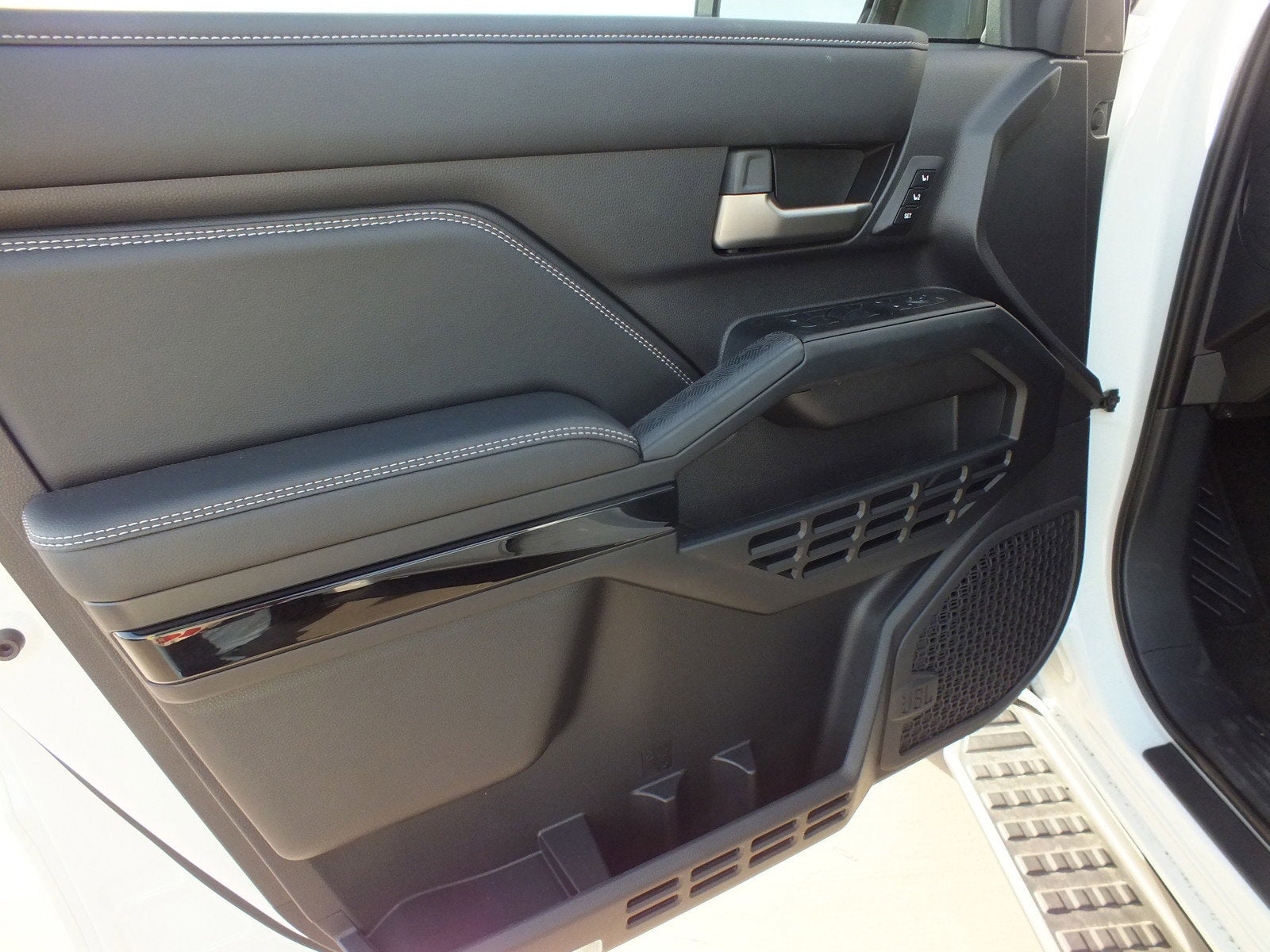 2025 Toyota 4Runner Hybrid Limited 4WD *1-OWNER! LIKE NEW!*