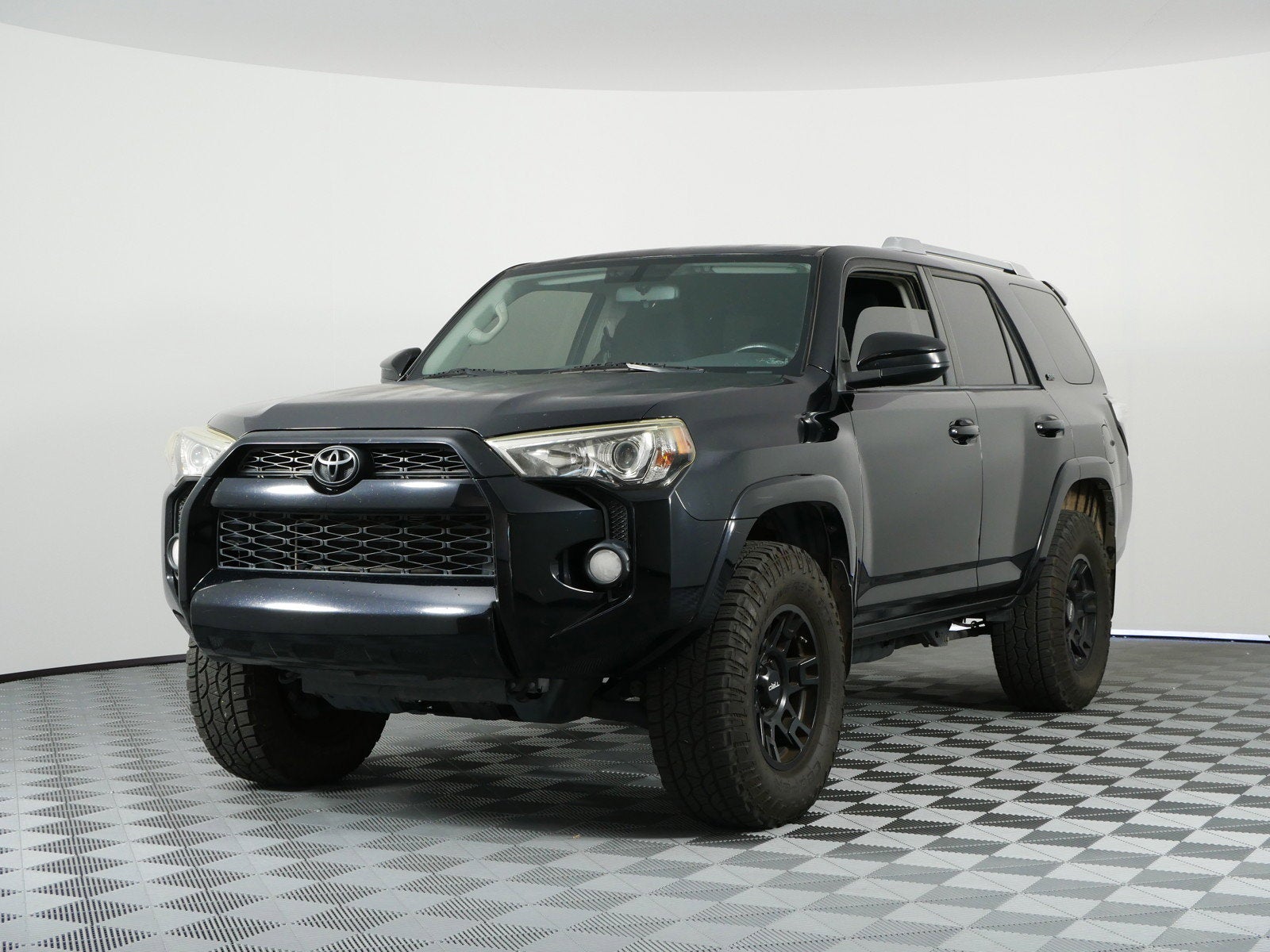 2018 Toyota 4Runner SR5 RWD *ROOMY!*
