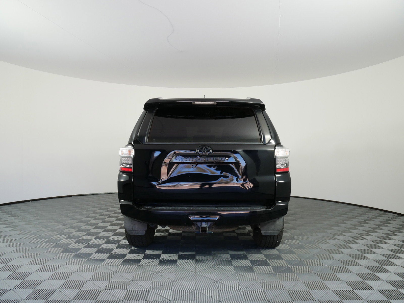 2018 Toyota 4Runner SR5 RWD *ROOMY!*