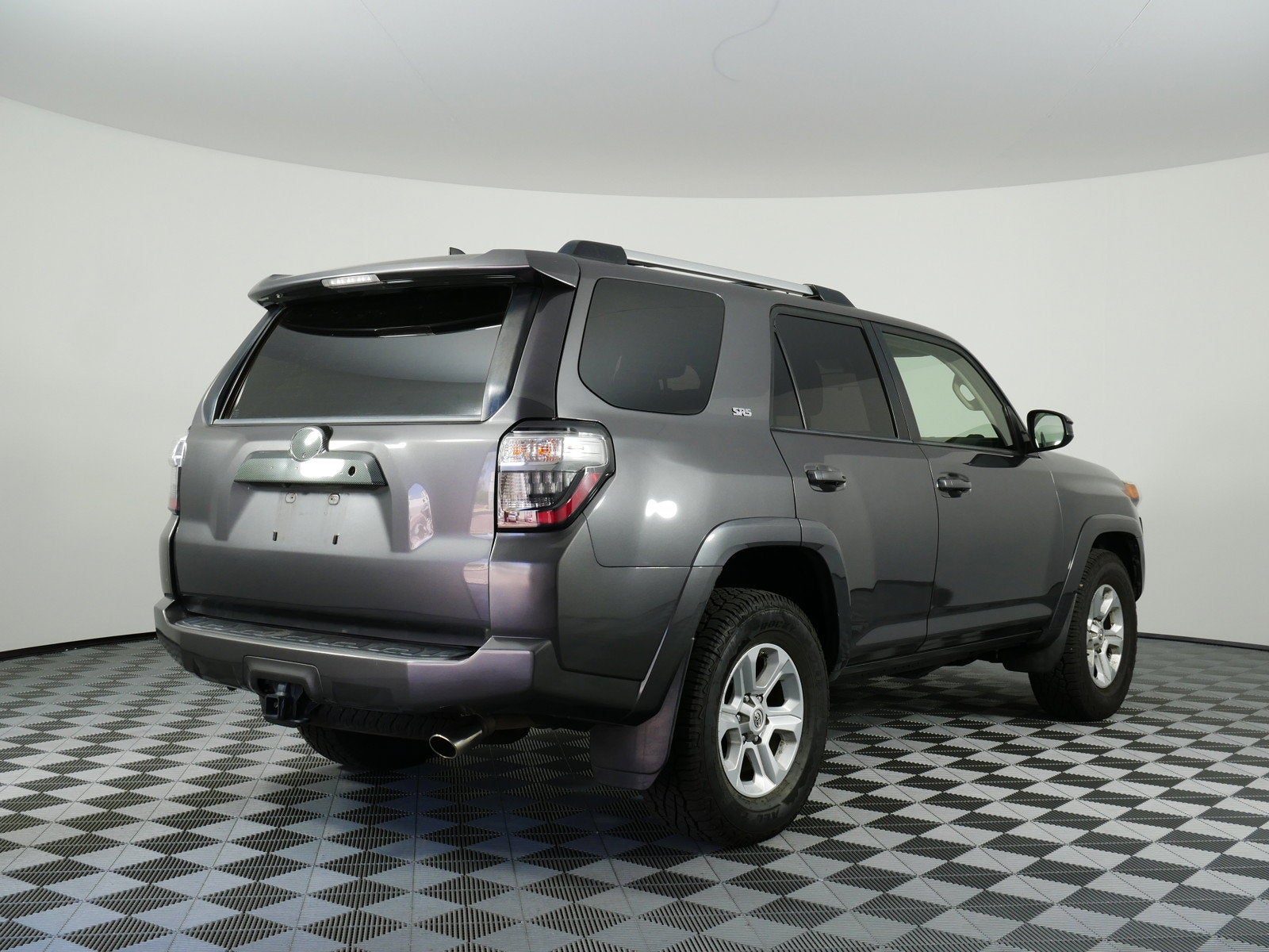2019 Toyota 4Runner SR5 *WELL MAINTAINED*