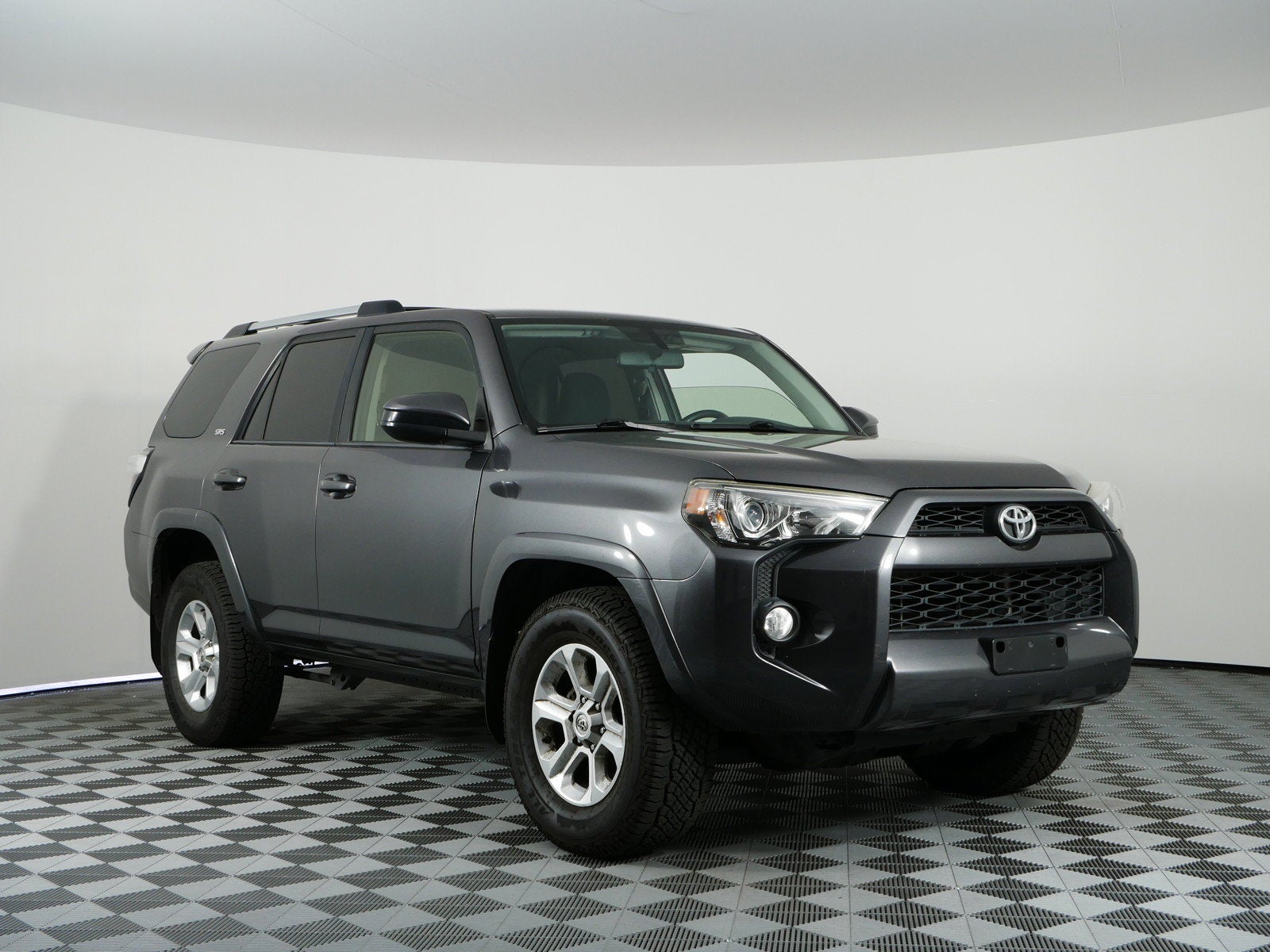 2019 Toyota 4Runner SR5 *WELL MAINTAINED*