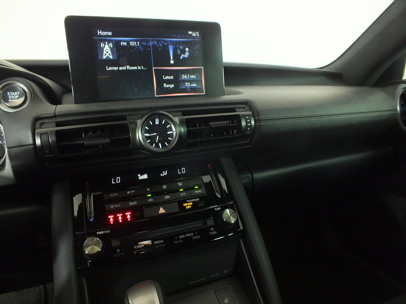 2024 Lexus IS IS 300 F SPORT Design *CLEAN CARFAX*