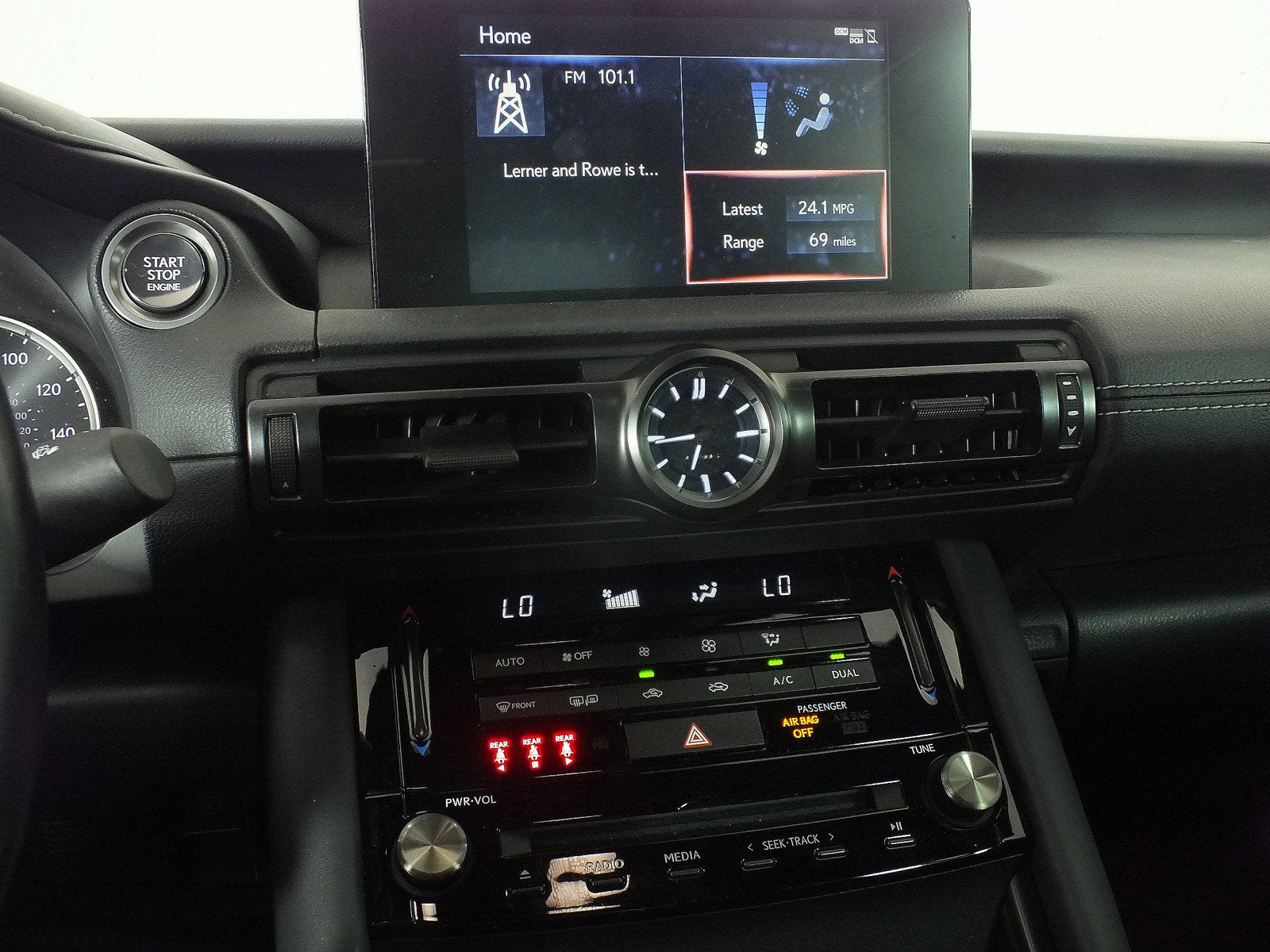 2024 Lexus IS IS 300 F SPORT Design *CLEAN CARFAX*
