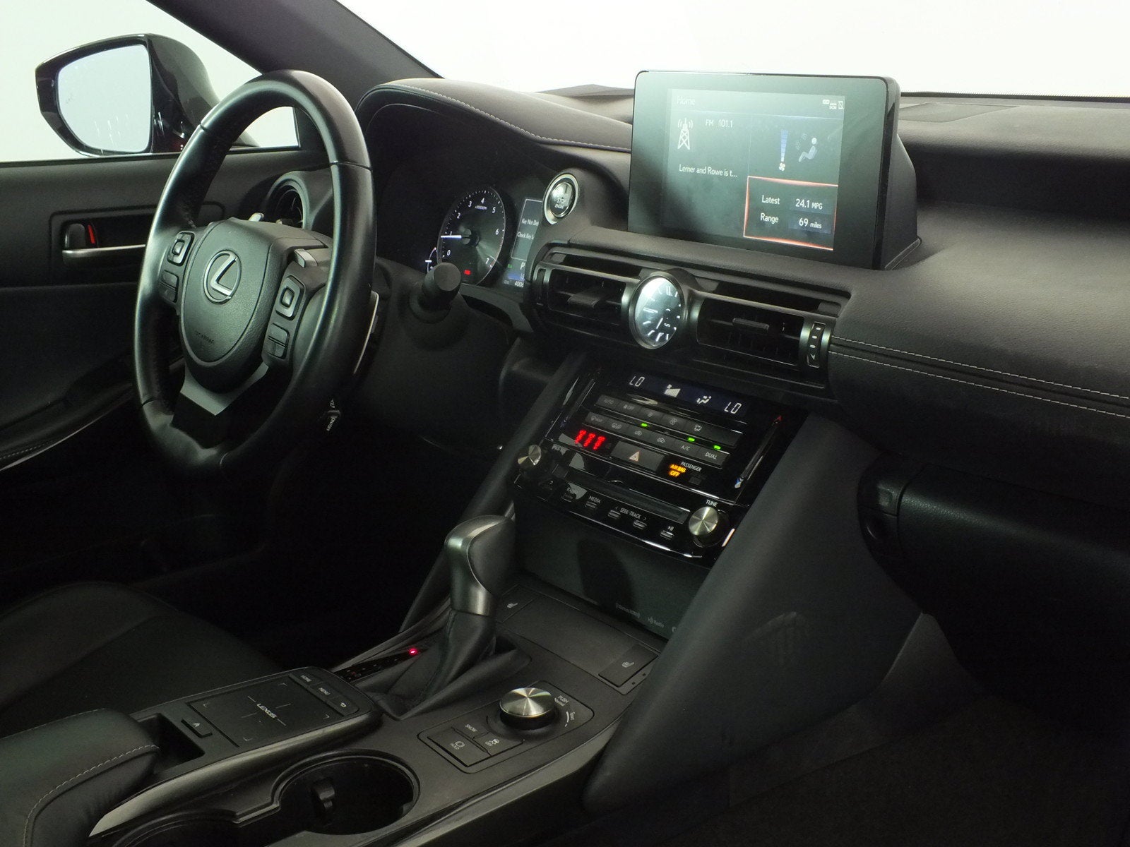 2024 Lexus IS IS 300 F SPORT Design *CLEAN CARFAX*