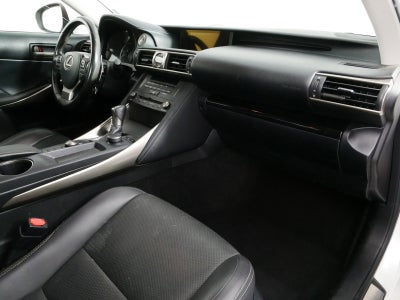 2019 Lexus IS IS 300 *SPORTY & RELIABLE!*