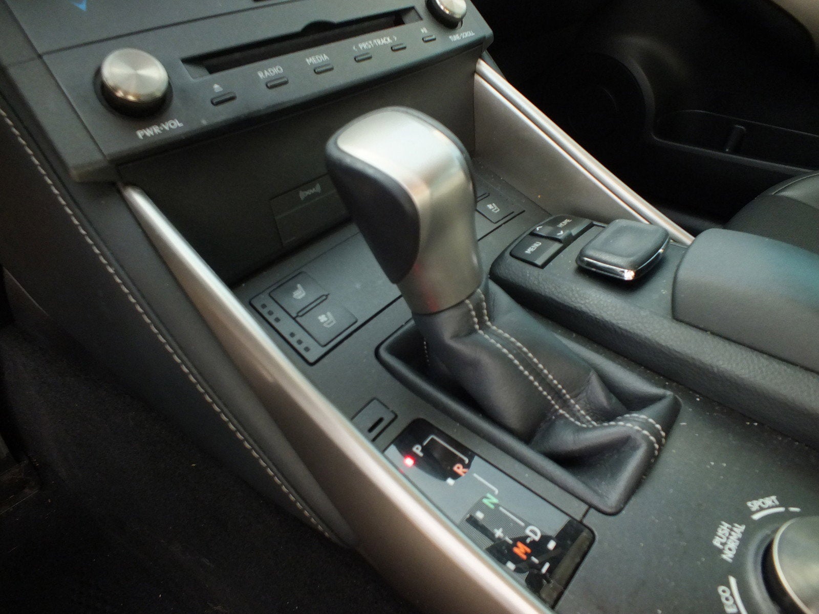 2016 Lexus IS 350 RWD *CLEAN CARFAX, 1 OWNER!*