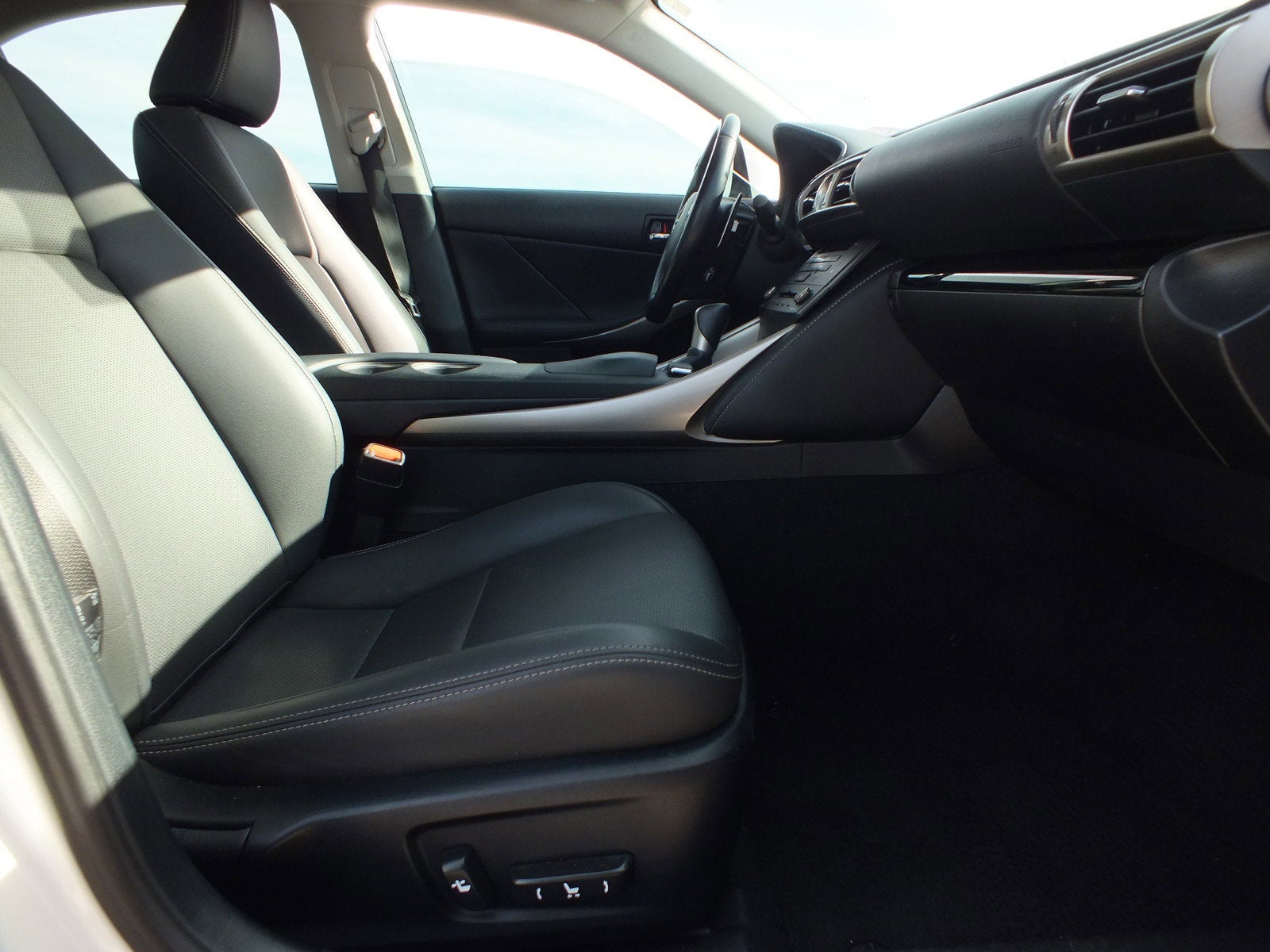 2016 Lexus IS 350 RWD *CLEAN CARFAX, 1 OWNER!*