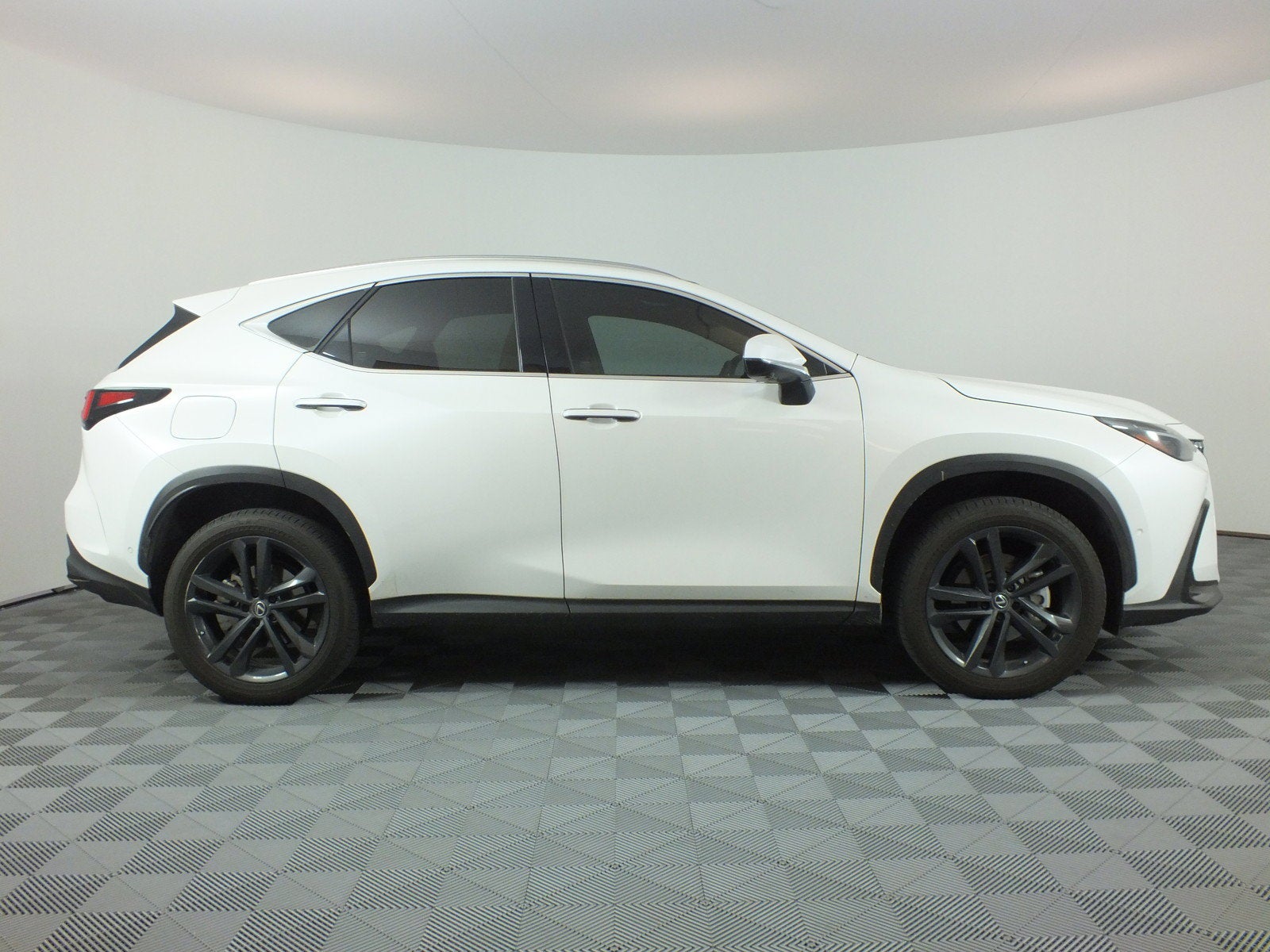 2025 Lexus NX NX 450h+ Luxury AWD Hybrid *1-OWNER*