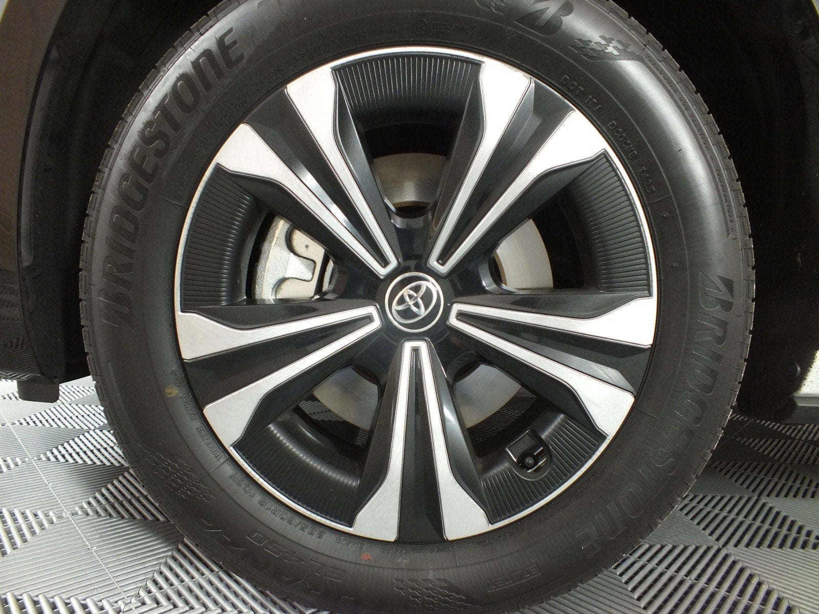 2025 Toyota bZ4X XLE *1-OWNER*