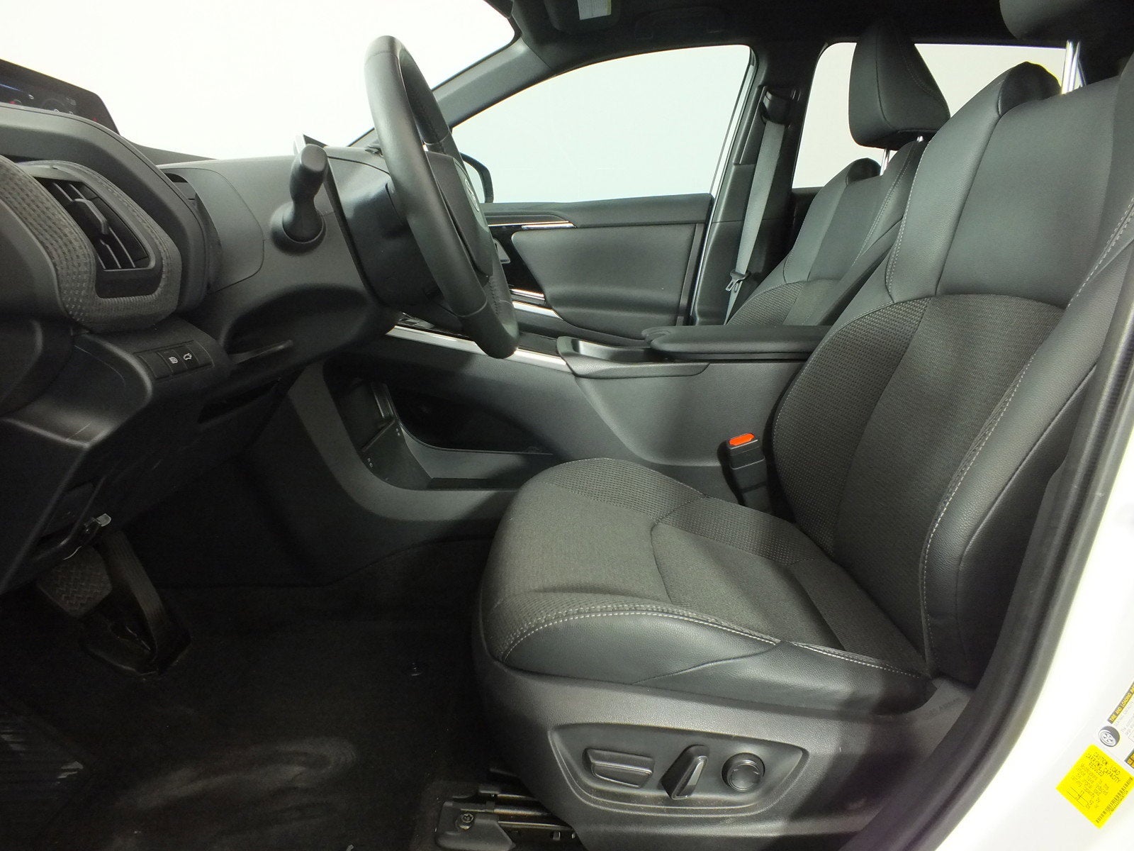 2025 Toyota bZ4X XLE *1-OWNER*