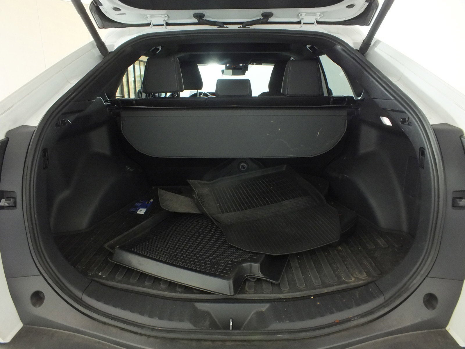 2025 Toyota bZ4X XLE *1-OWNER*