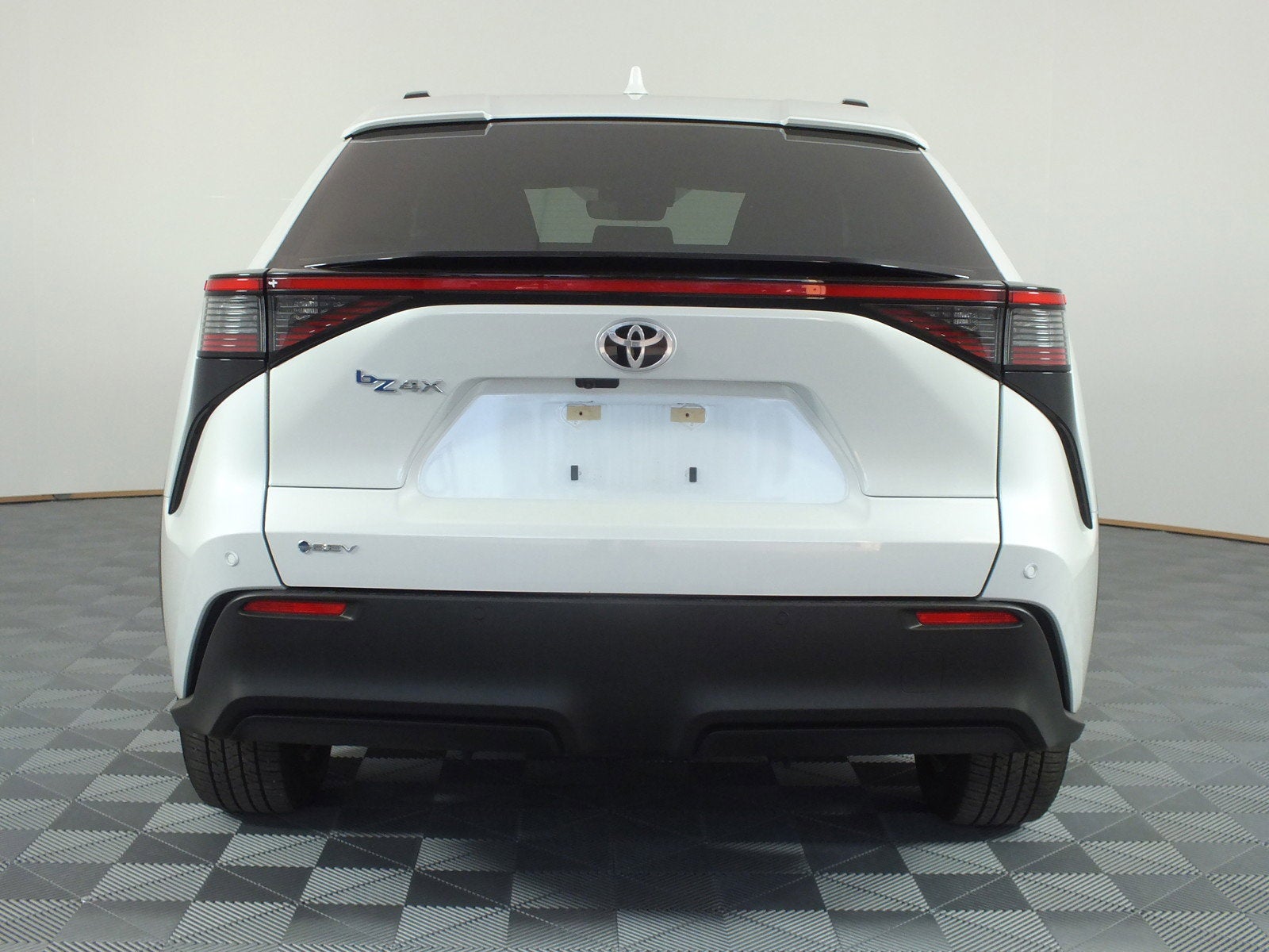 2025 Toyota bZ4X XLE *1-OWNER*