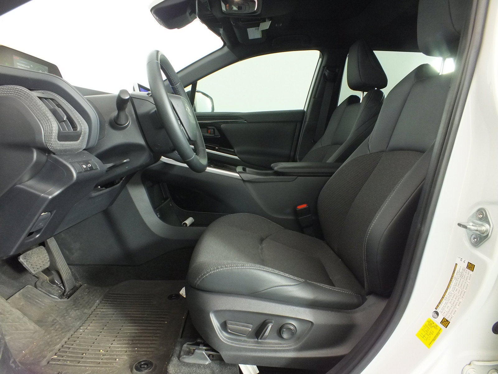 2024 Toyota bZ4X XLE AWD *1-OWNER*