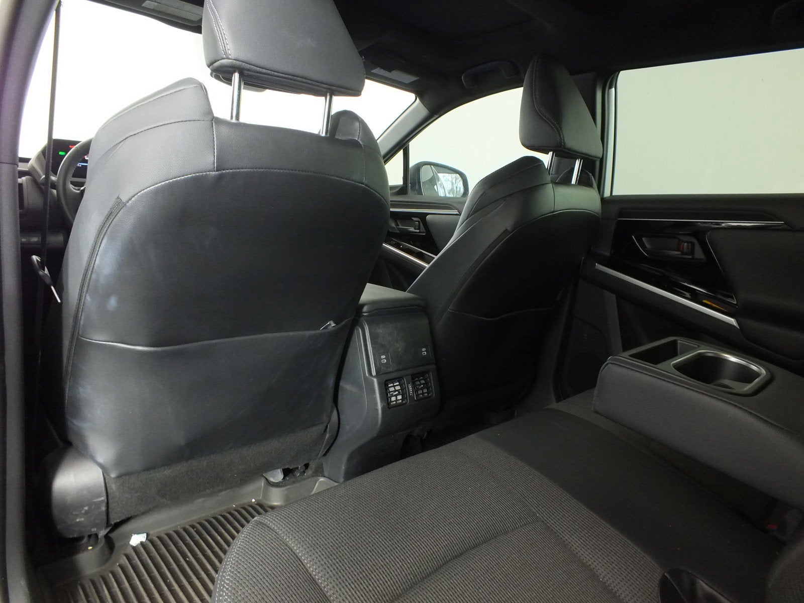 2024 Toyota bZ4X XLE AWD *1-OWNER*