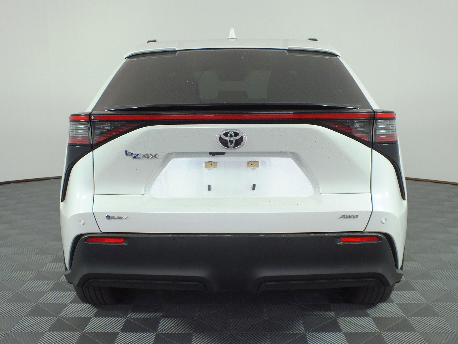 2024 Toyota bZ4X XLE AWD *1-OWNER*