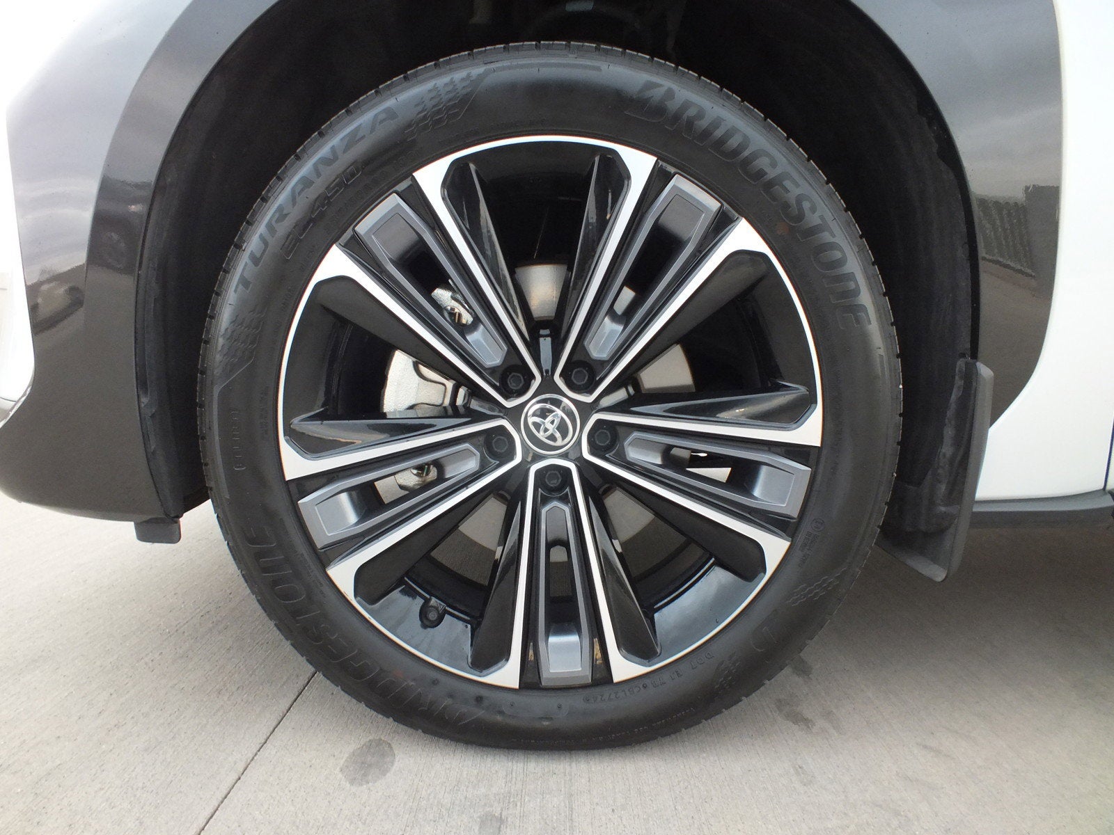 2023 Toyota bZ4X Limited AWD *1-OWNER*