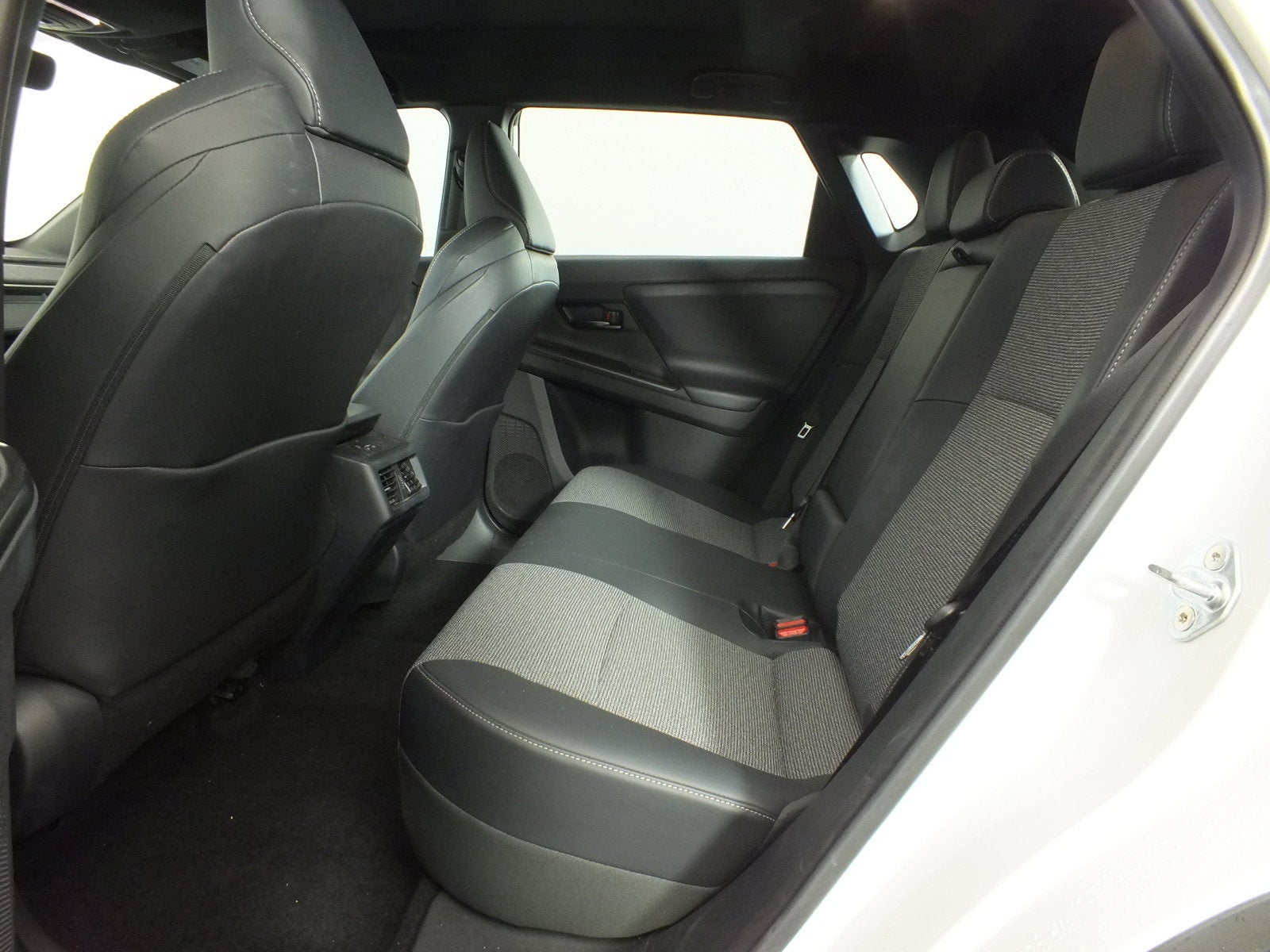 2026 Toyota bZ XLE AWD *1-OWNER! UNDER 7K MILES!*