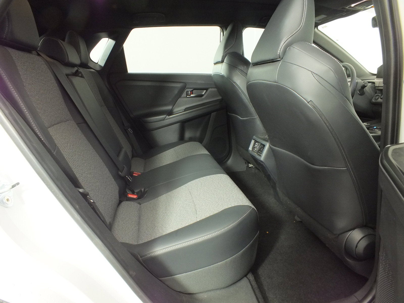 2026 Toyota bZ XLE AWD *1-OWNER! UNDER 7K MILES!*