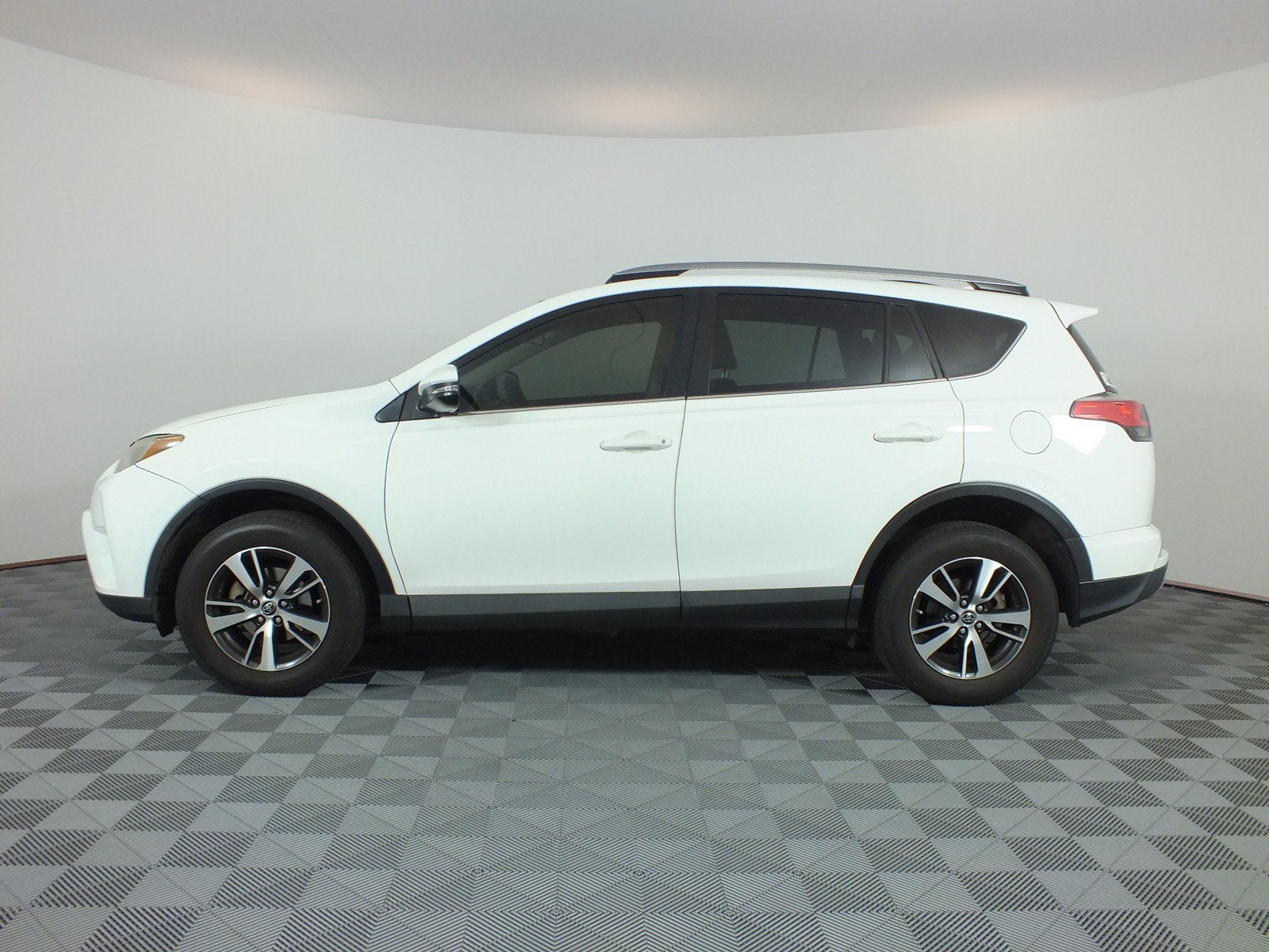 2018 Toyota RAV4 XLE AWD *RELIABLE DAILY DRIVER*