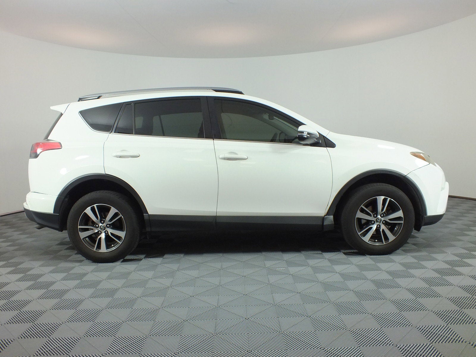 2018 Toyota RAV4 XLE AWD *RELIABLE DAILY DRIVER*