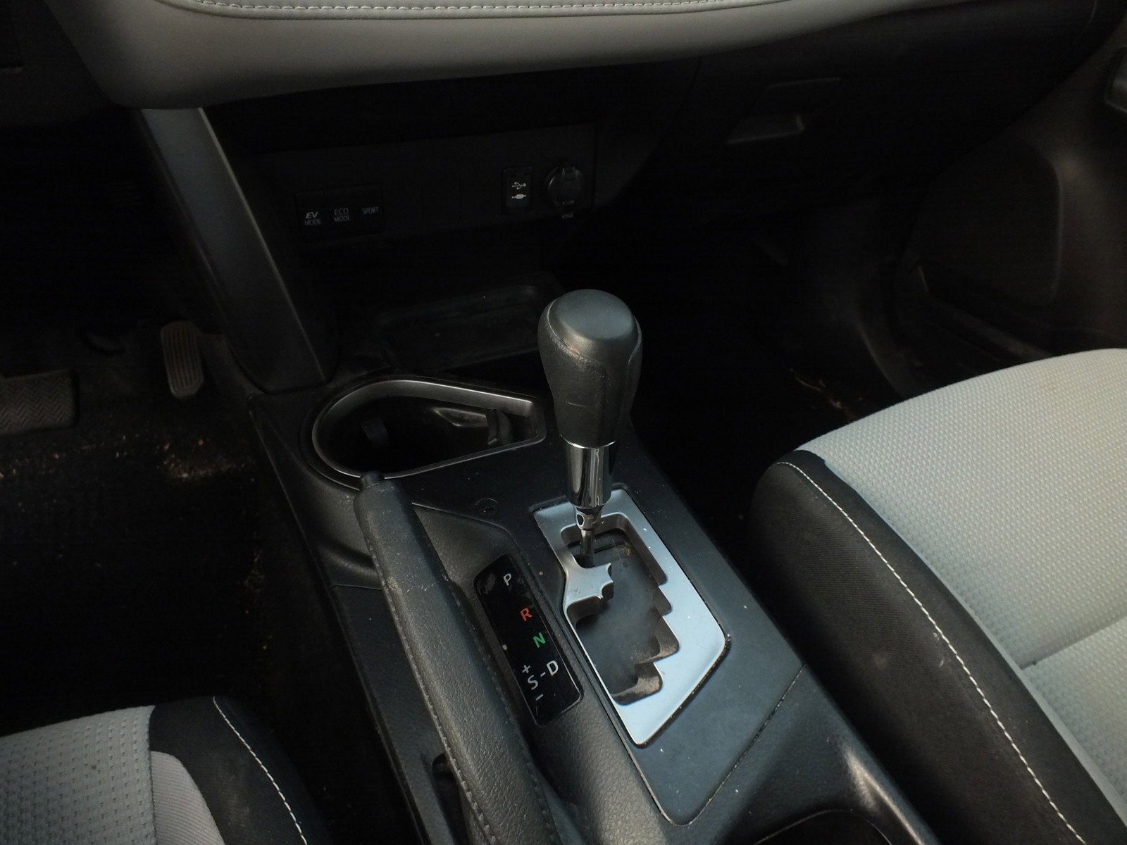 2017 Toyota RAV4 XLE Hybrid AWD *1-OWNER*