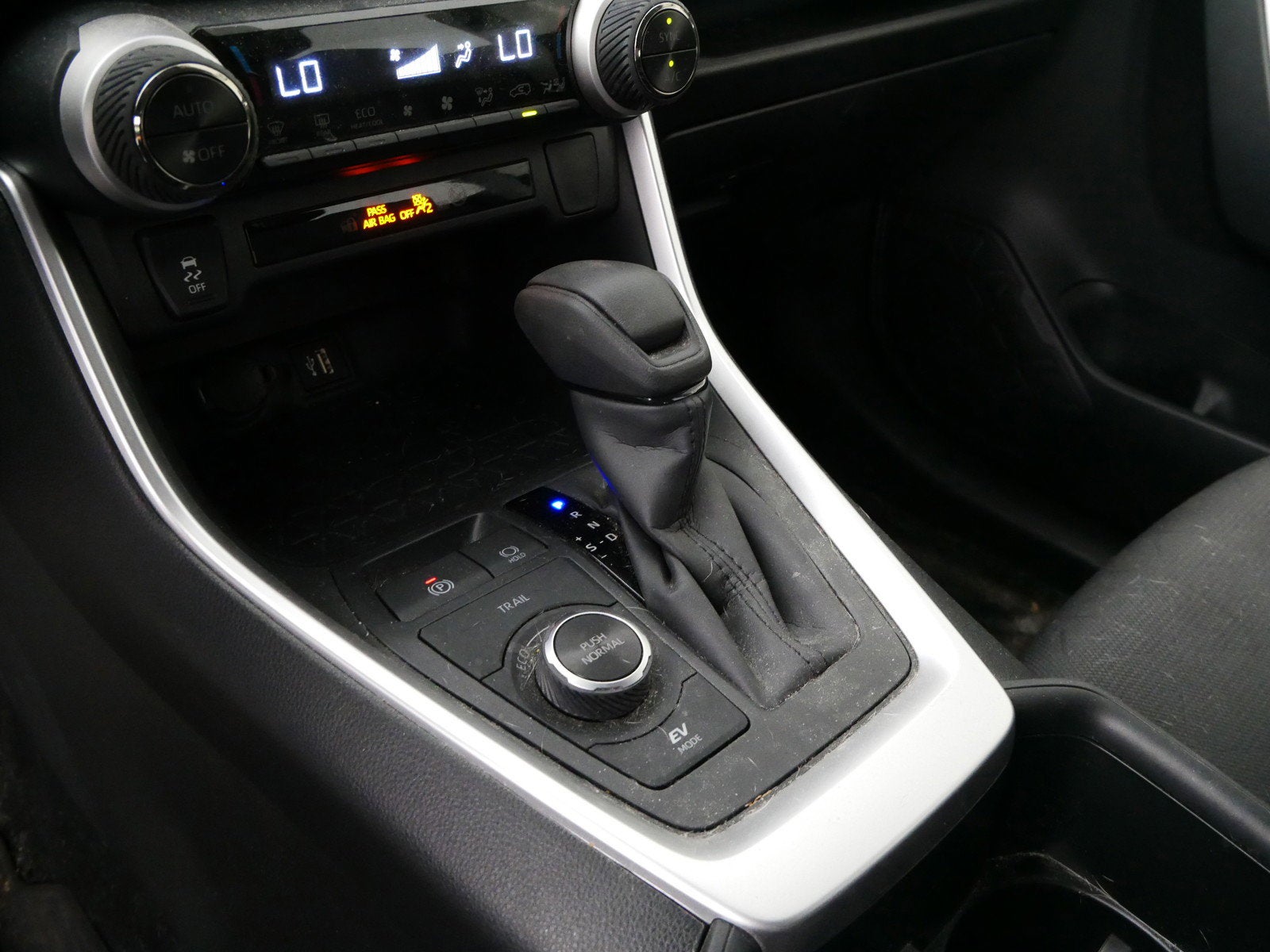 2025 Toyota RAV4 Hybrid XLE AWD *1-OWNER*