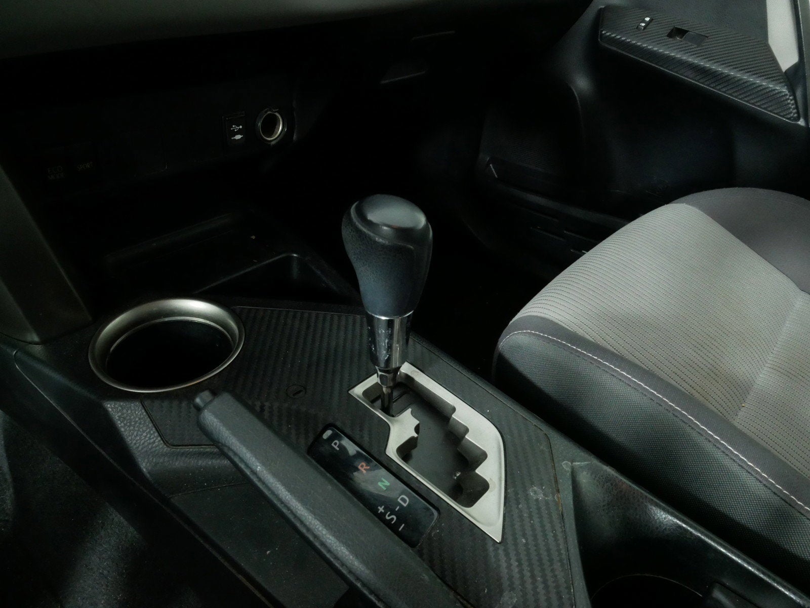 2014 Toyota RAV4 XLE *CLEAN CARFAX*