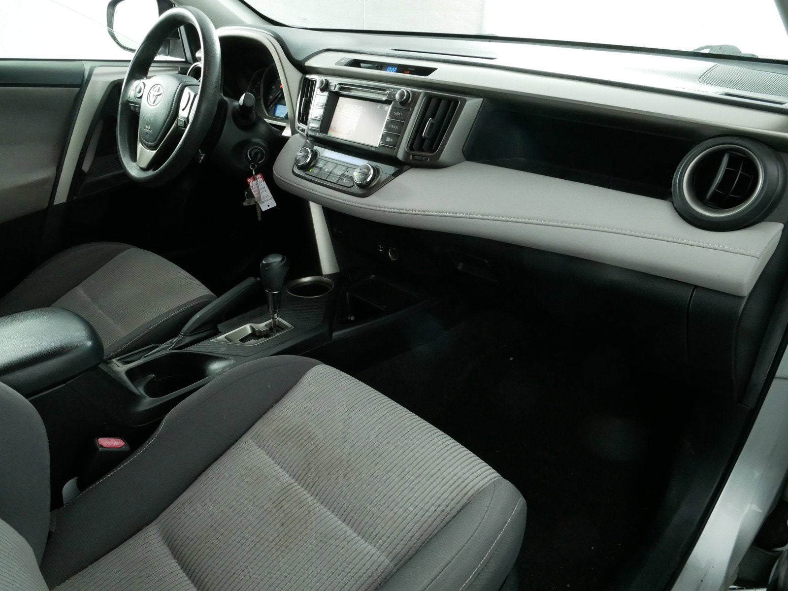 2014 Toyota RAV4 XLE *CLEAN CARFAX*