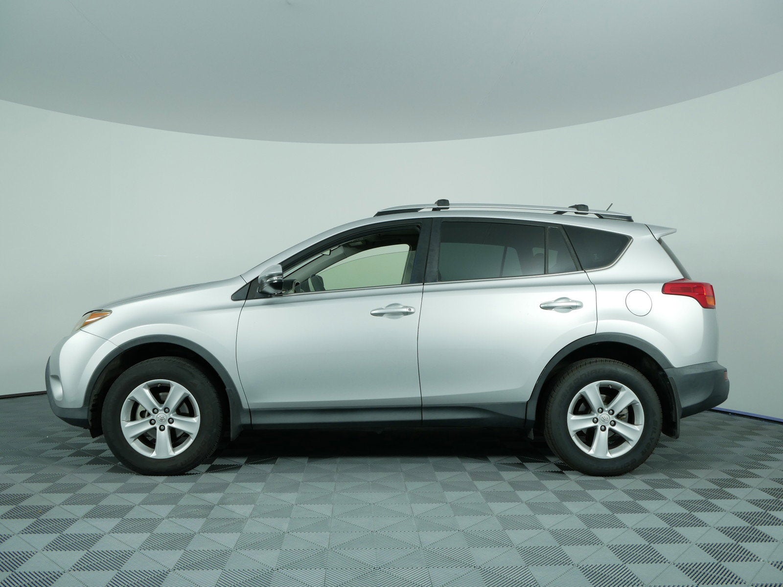 2014 Toyota RAV4 XLE *CLEAN CARFAX*