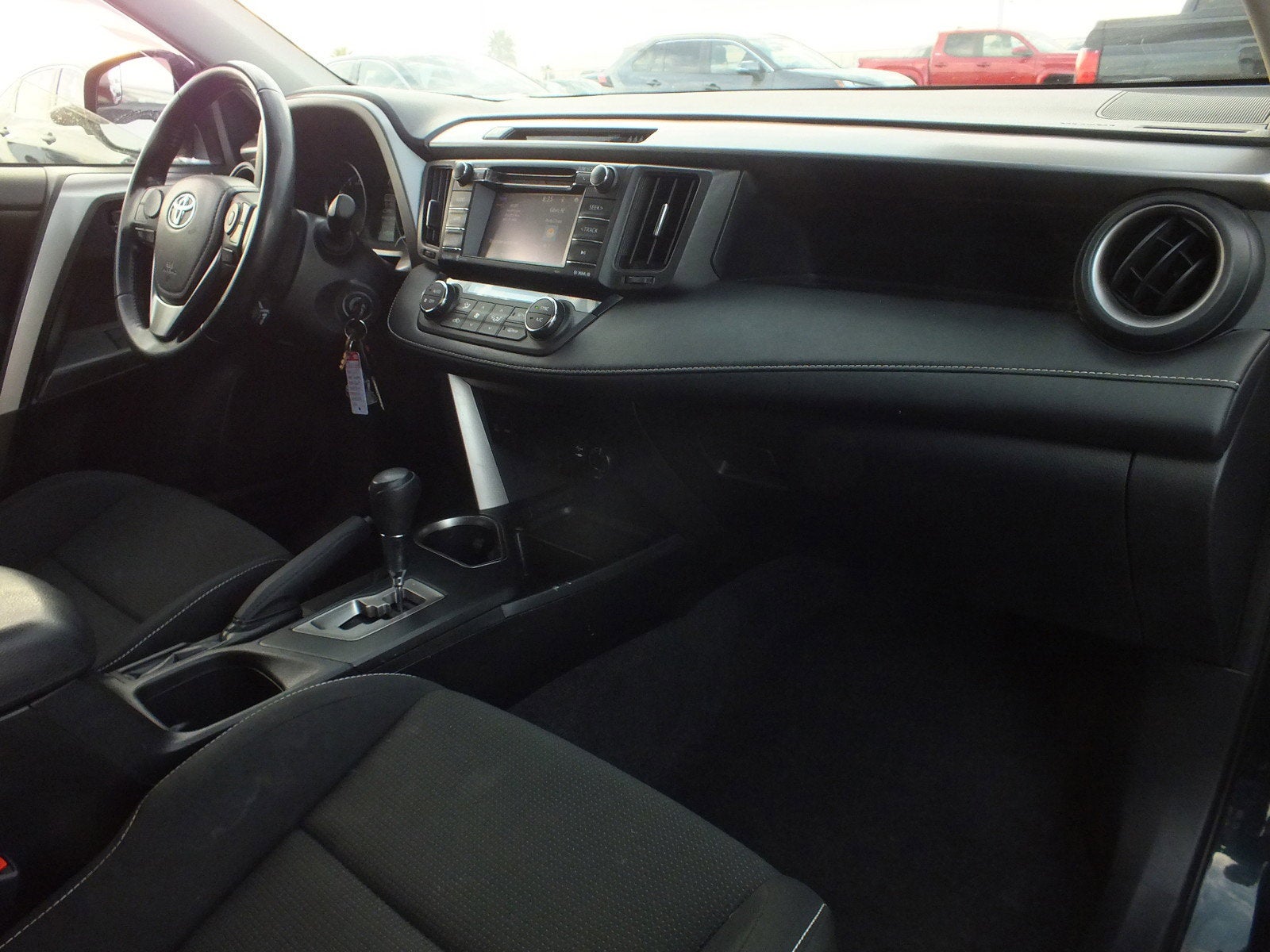 2017 Toyota RAV4 XLE *CLEAN CARFAX*