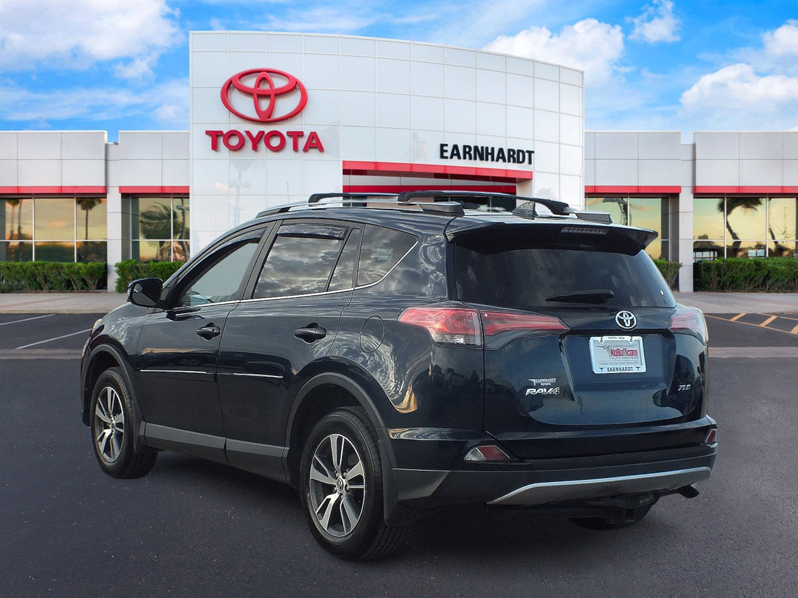 2017 Toyota RAV4 XLE *CLEAN CARFAX*