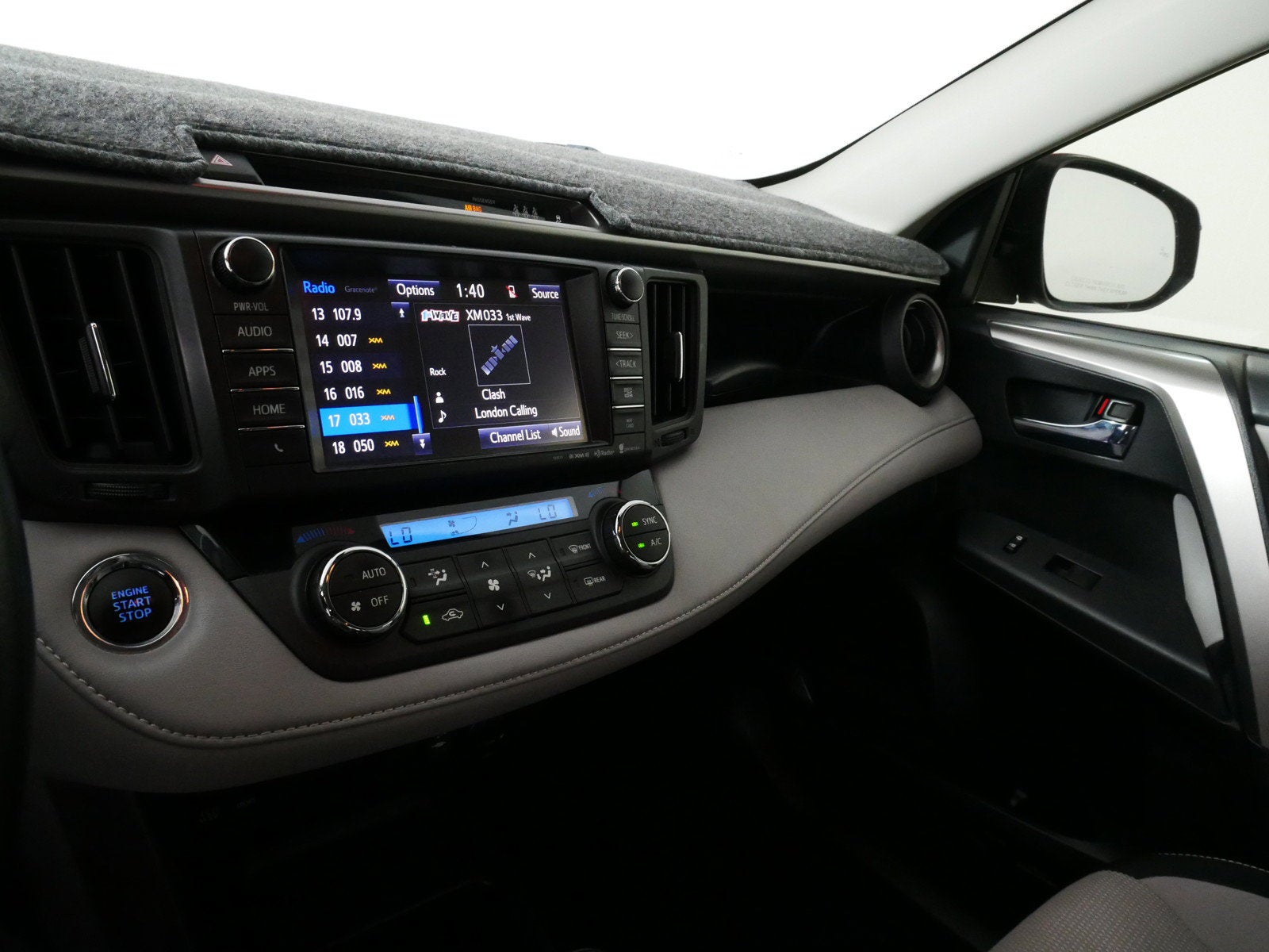 2017 Toyota RAV4 XLE *1-OWNER*