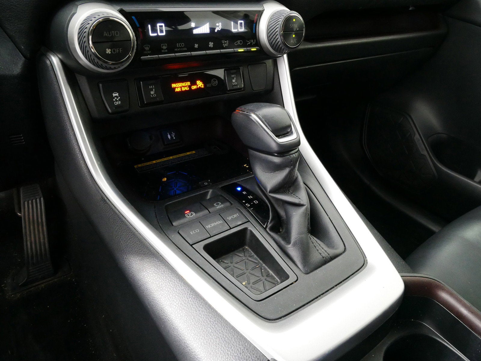 2019 Toyota RAV4 Limited *1-OWNER*