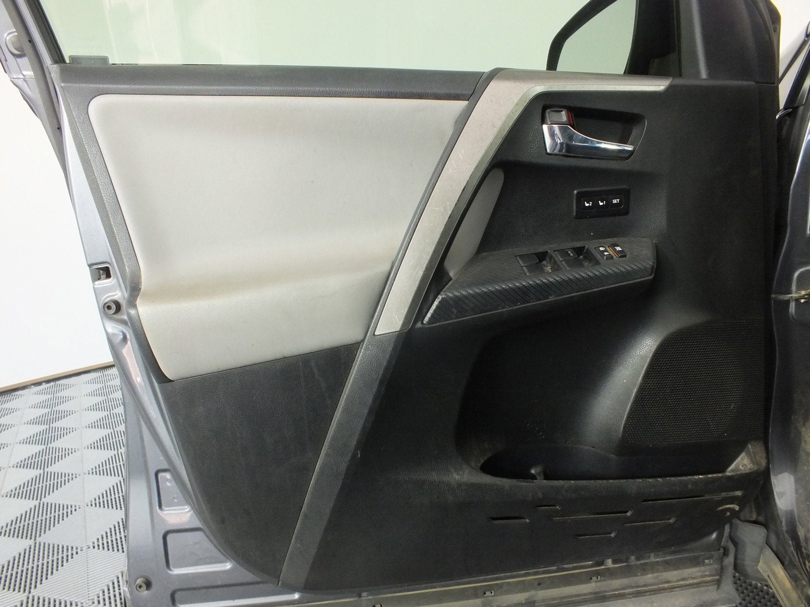 2015 Toyota RAV4 Limited *WELL MAINTAINED*