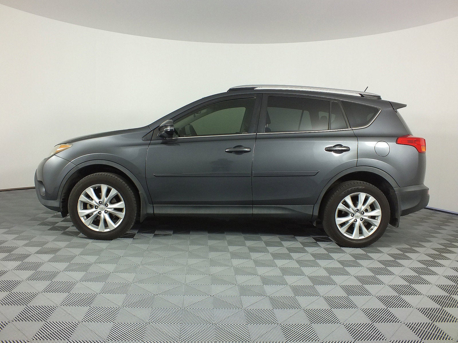 2015 Toyota RAV4 Limited *WELL MAINTAINED*