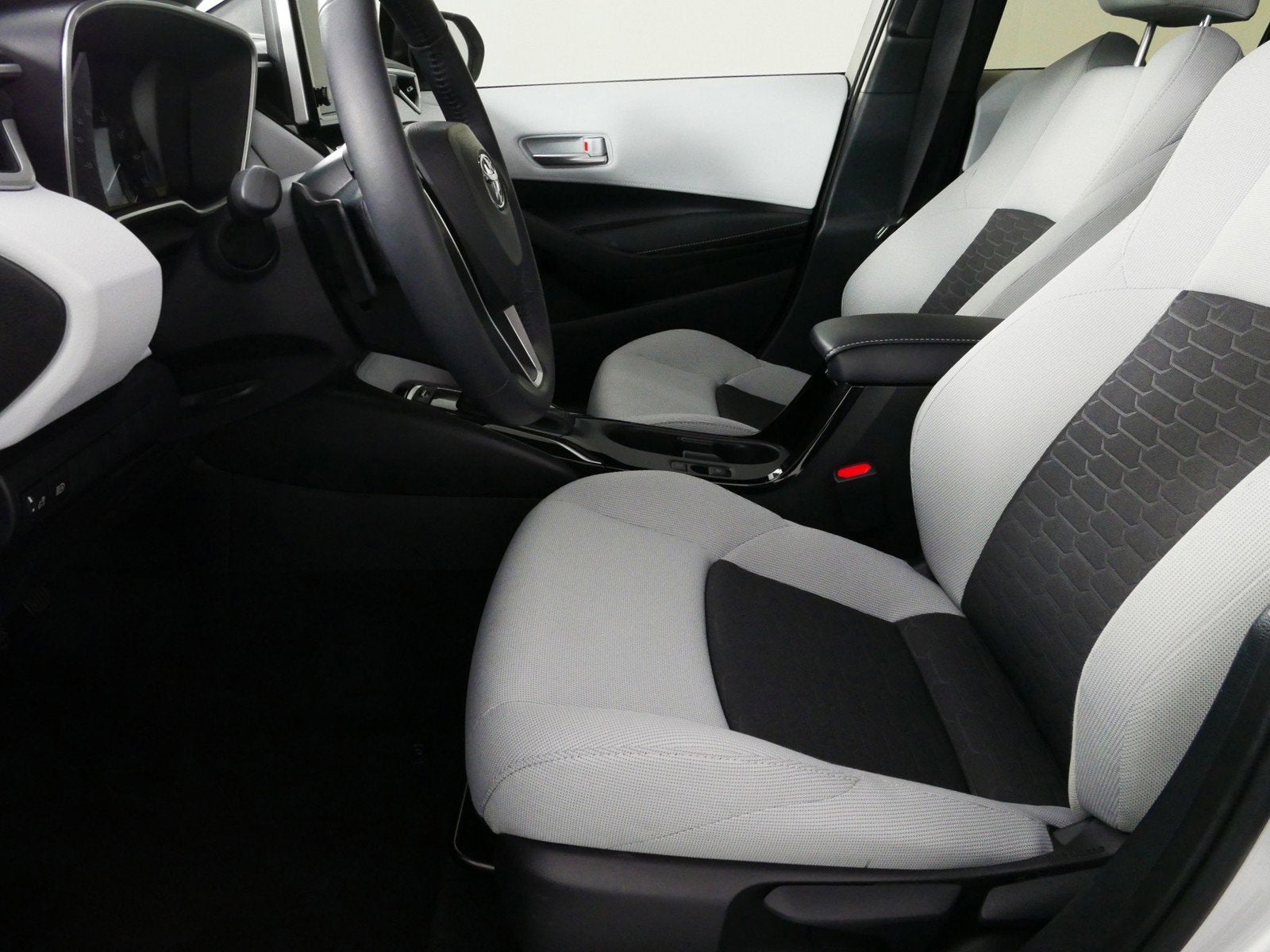 2024 Toyota Corolla Hatchback SE FWD *1-OWNER, CLEAN CARFAX!*