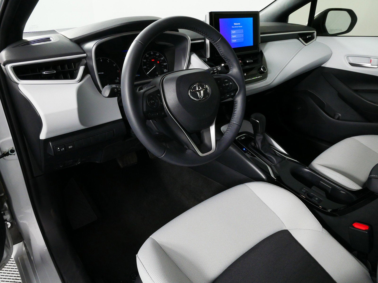 2024 Toyota Corolla Hatchback SE FWD *1-OWNER, CLEAN CARFAX!*