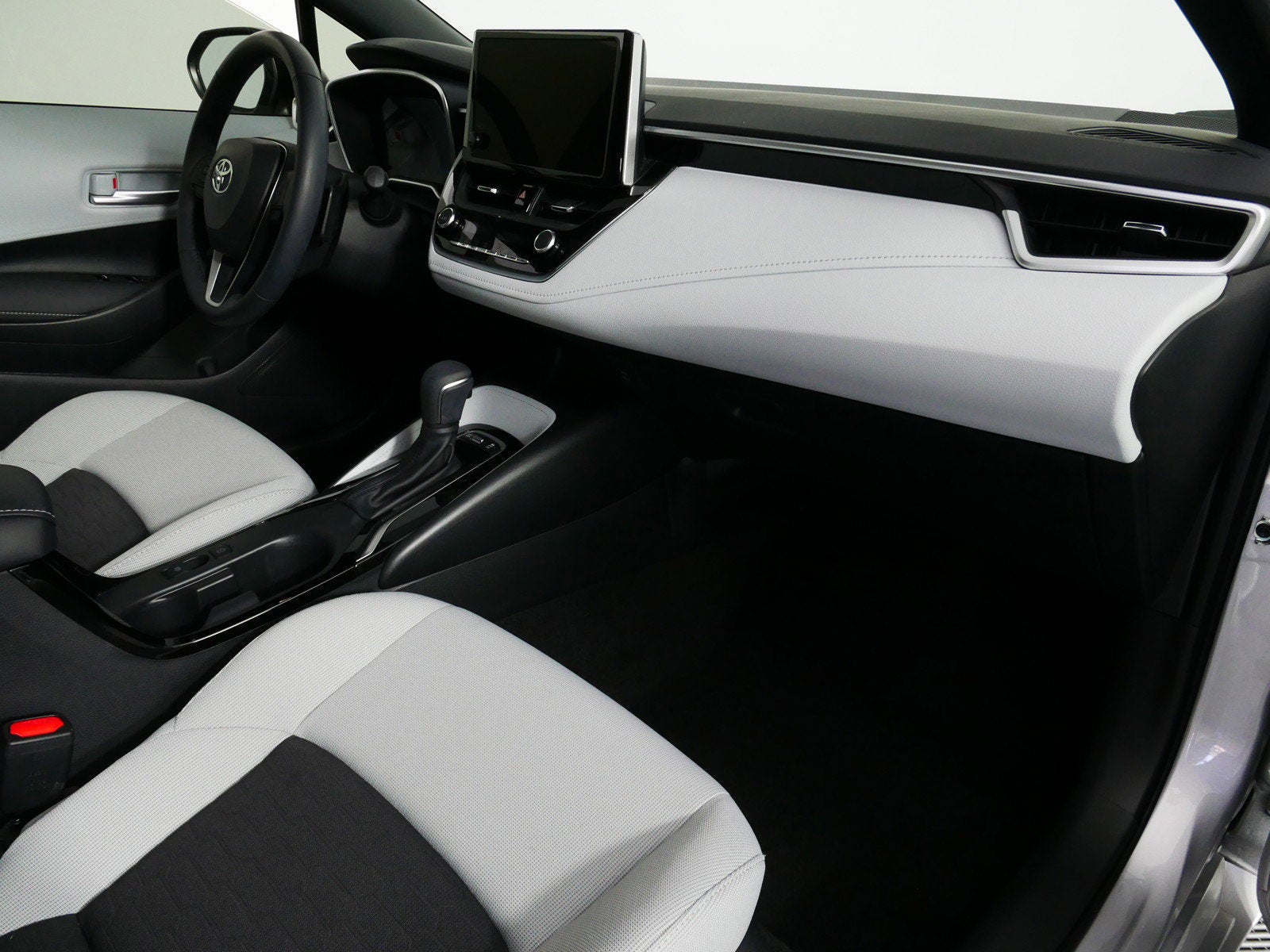 2024 Toyota Corolla Hatchback SE FWD *1-OWNER, CLEAN CARFAX!*