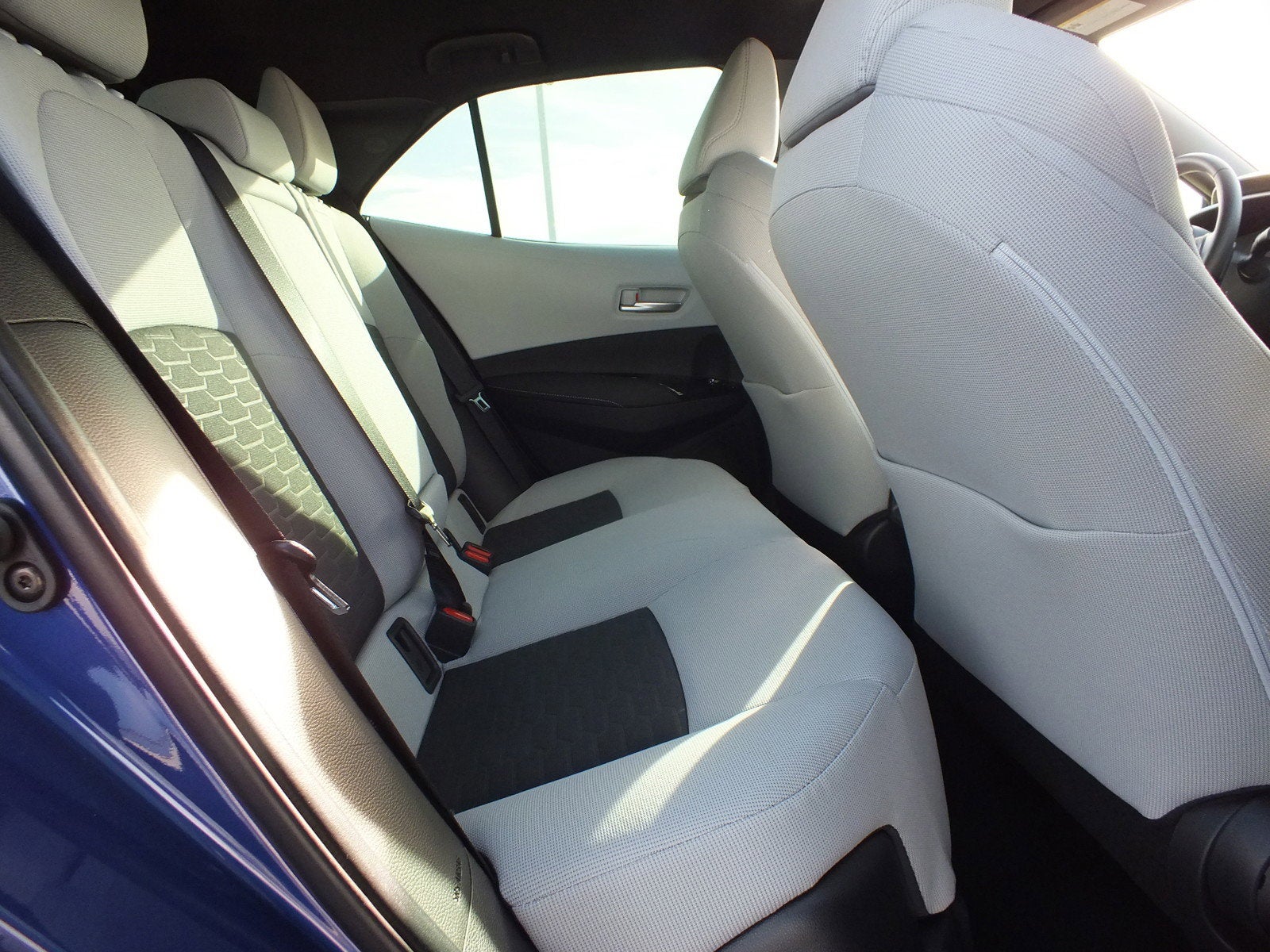 2025 Toyota Corolla Hatchback SE FWD *1 OWNER, CLEAN CARFAX!*