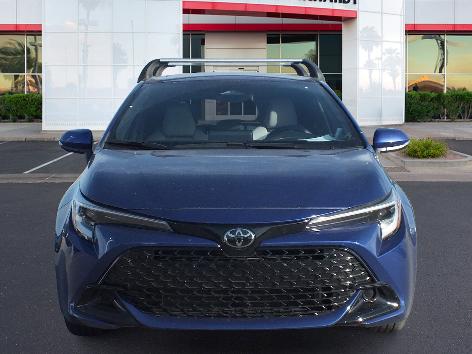 2025 Toyota Corolla Hatchback SE FWD *1 OWNER, CLEAN CARFAX!*