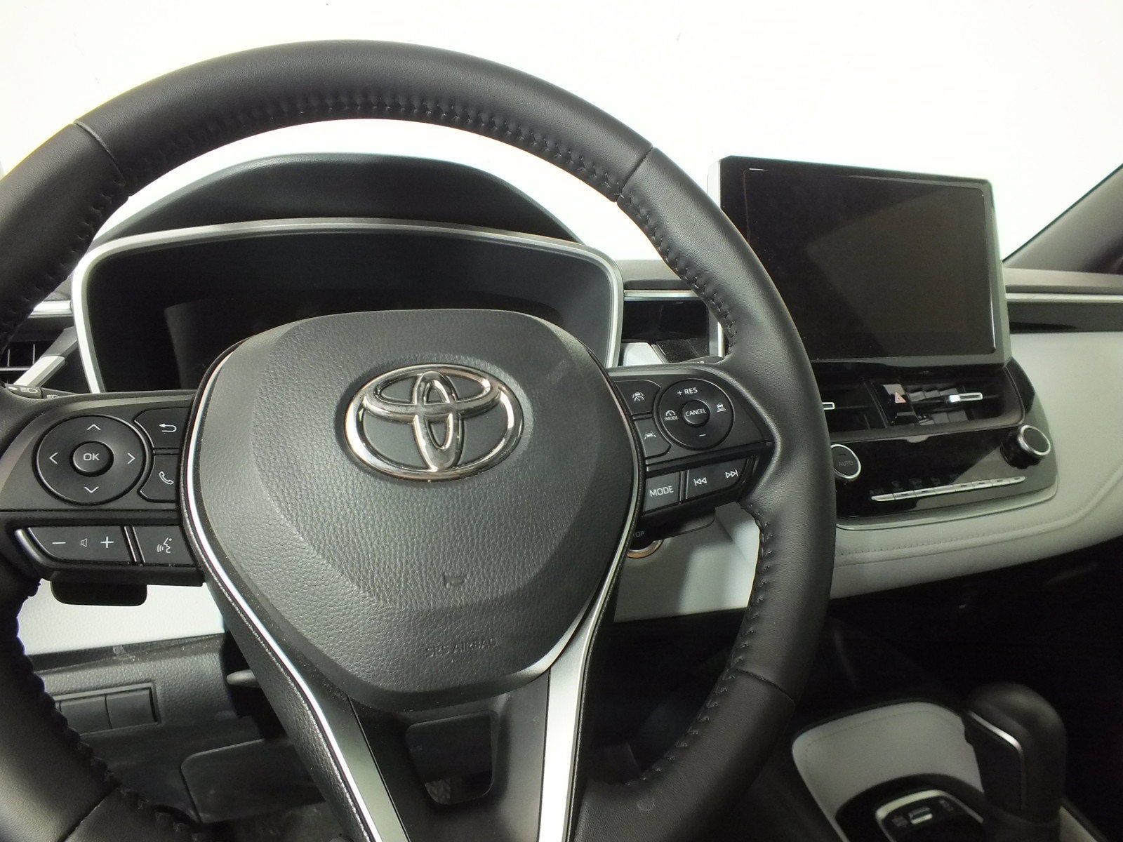 2025 Toyota Corolla Hatchback SE *1-OWNER*