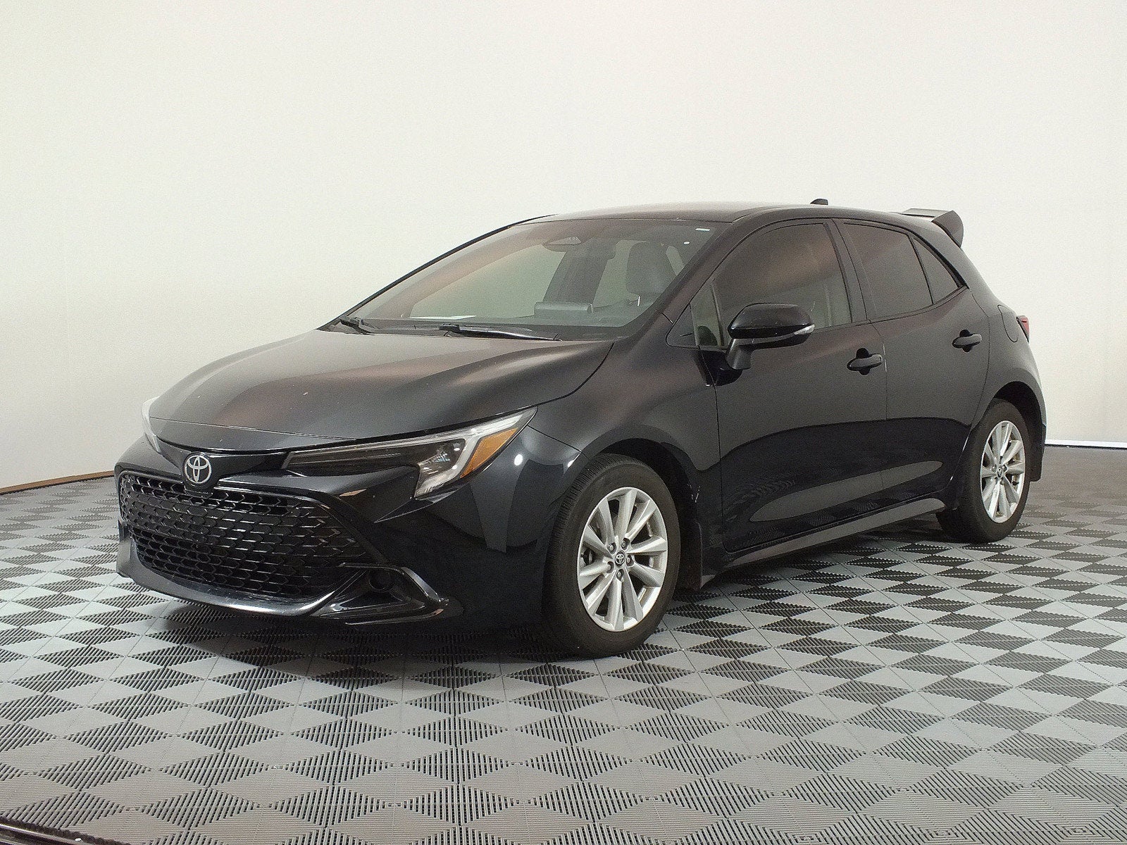 2025 Toyota Corolla Hatchback SE *1-OWNER*