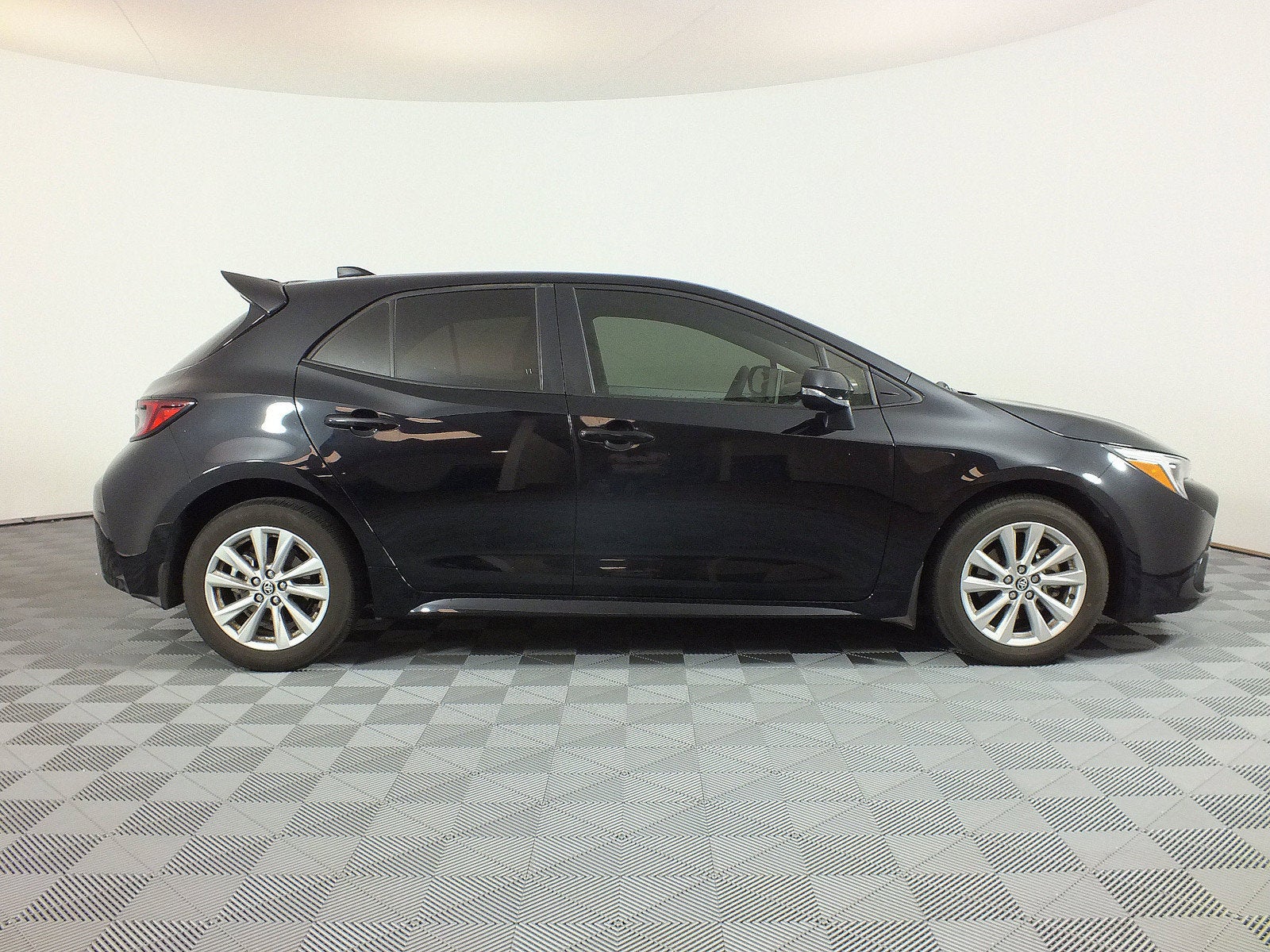 2025 Toyota Corolla Hatchback SE *1-OWNER*