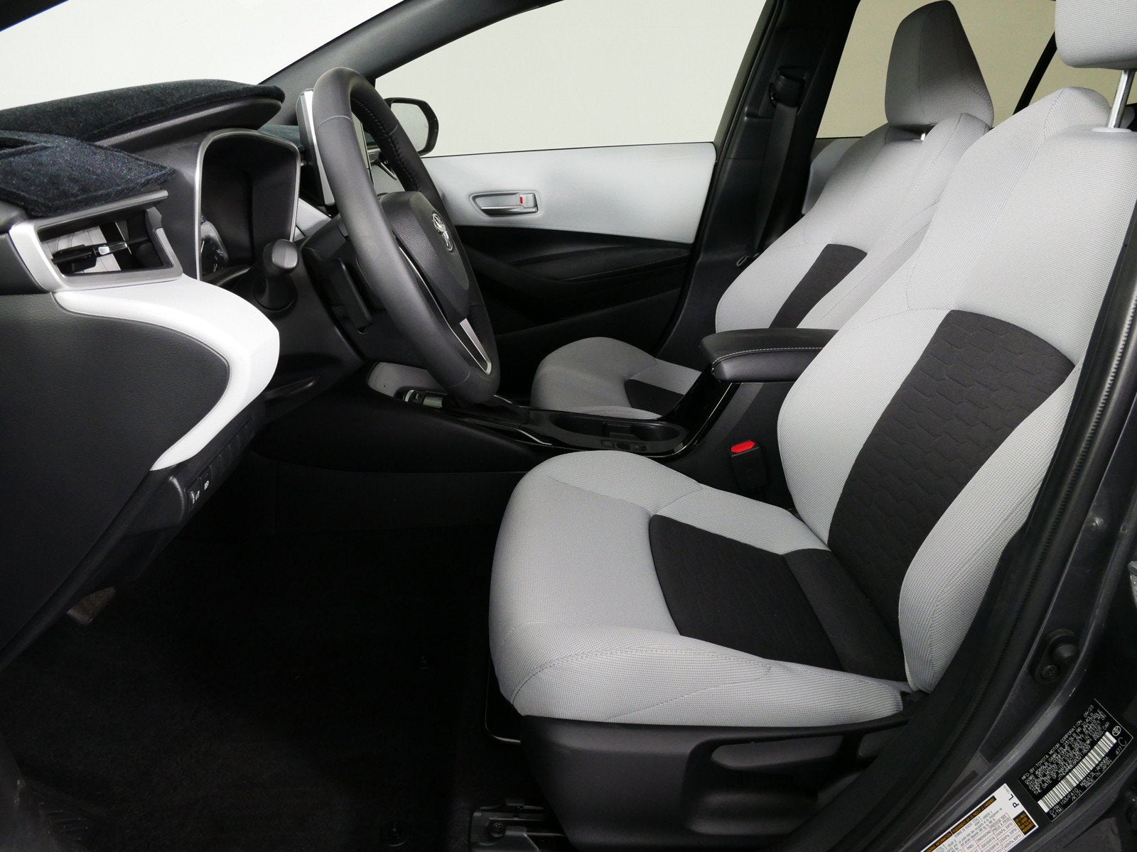 2024 Toyota Corolla Hatchback SE *1-OWNER! LOW MILES*
