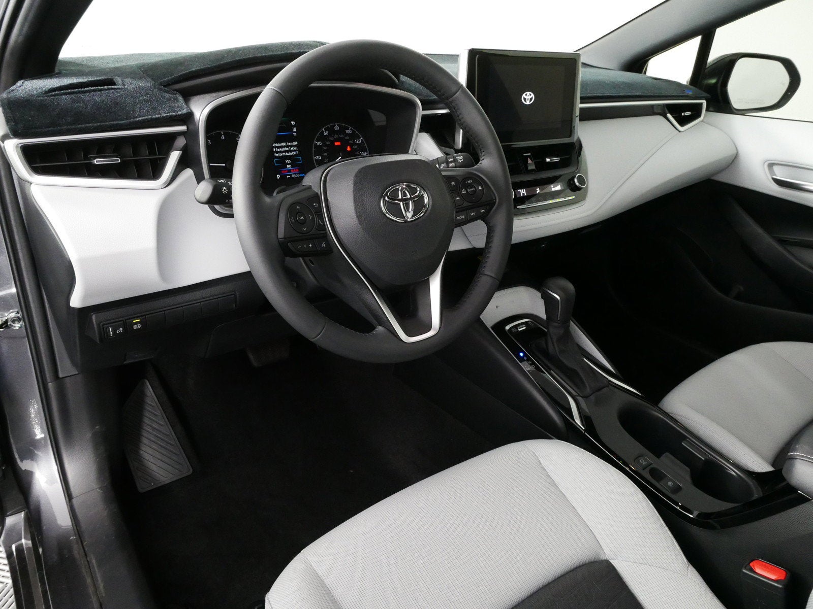 2024 Toyota Corolla Hatchback SE *1-OWNER! LOW MILES*