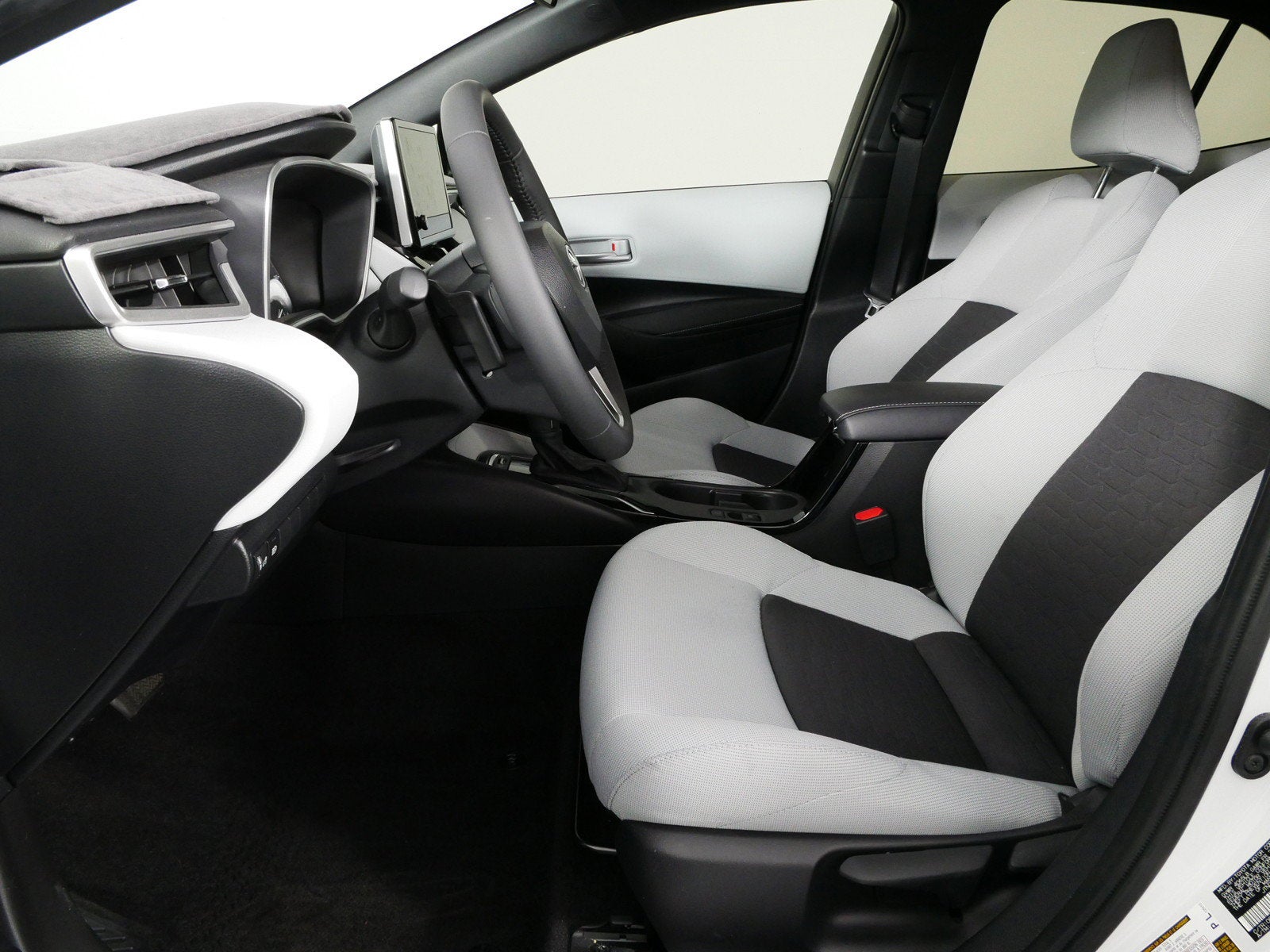 2024 Toyota Corolla Hatchback SE *1-OWNER! SUPER LOW MILES!*