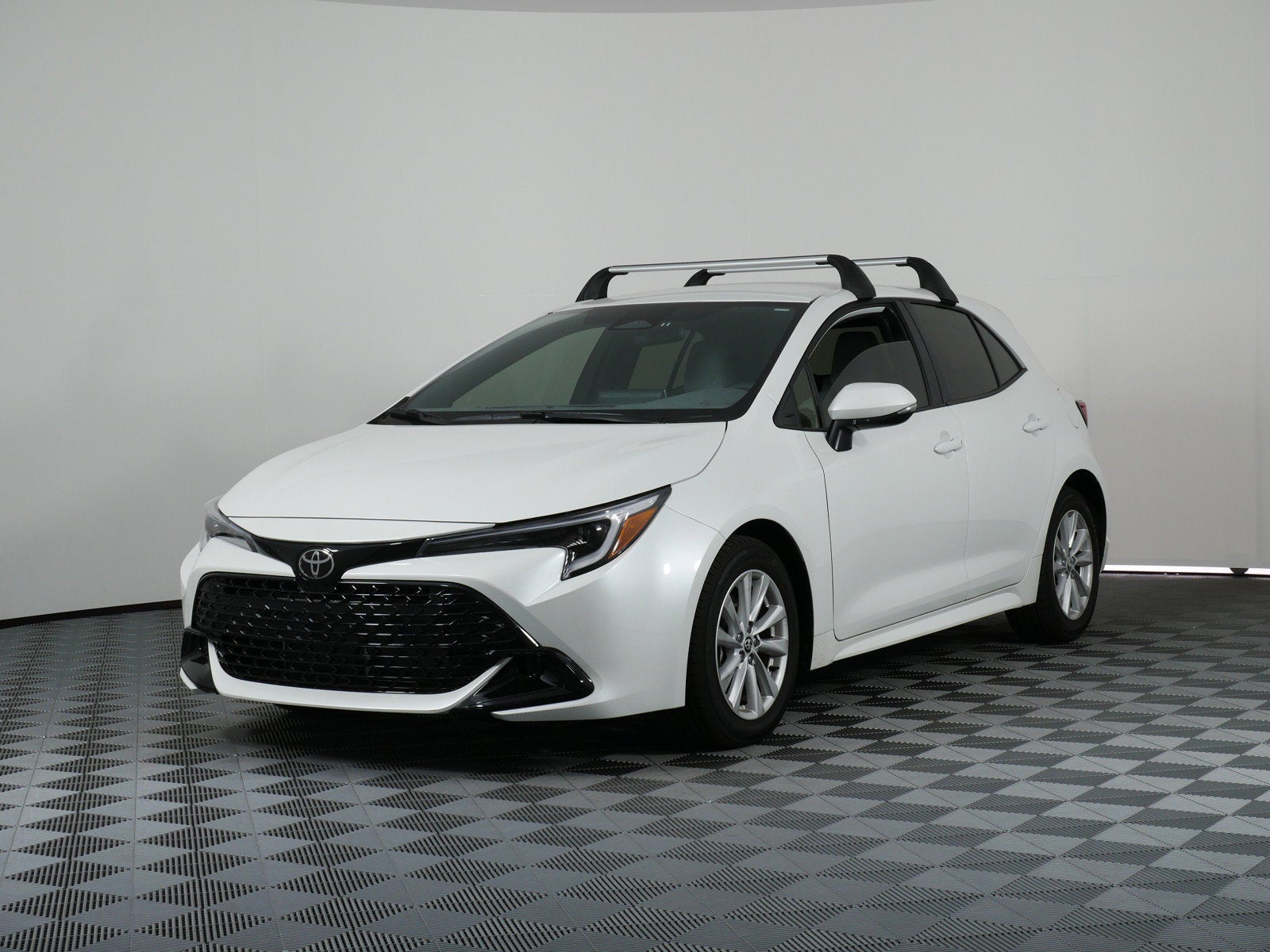 2024 Toyota Corolla Hatchback SE *1-OWNER! SUPER LOW MILES!*
