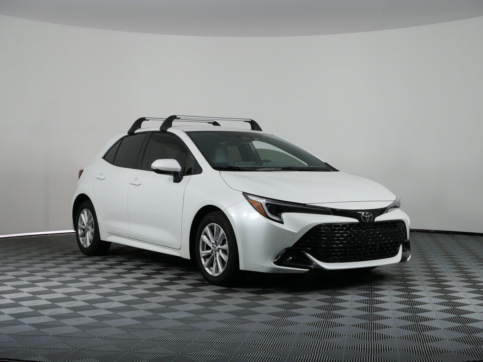 2024 Toyota Corolla Hatchback SE *1-OWNER! SUPER LOW MILES!*